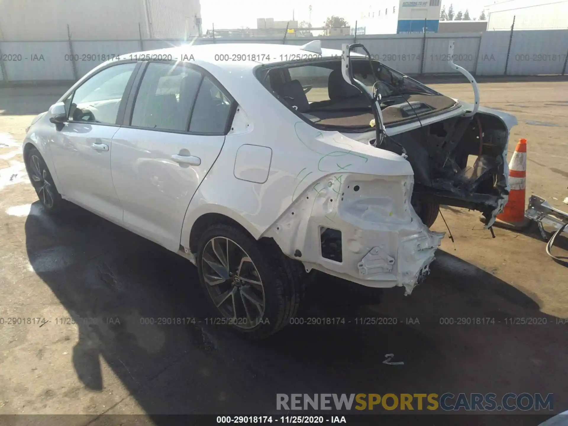 3 Photograph of a damaged car 5YFT4RCE0LP029778 TOYOTA COROLLA 2020