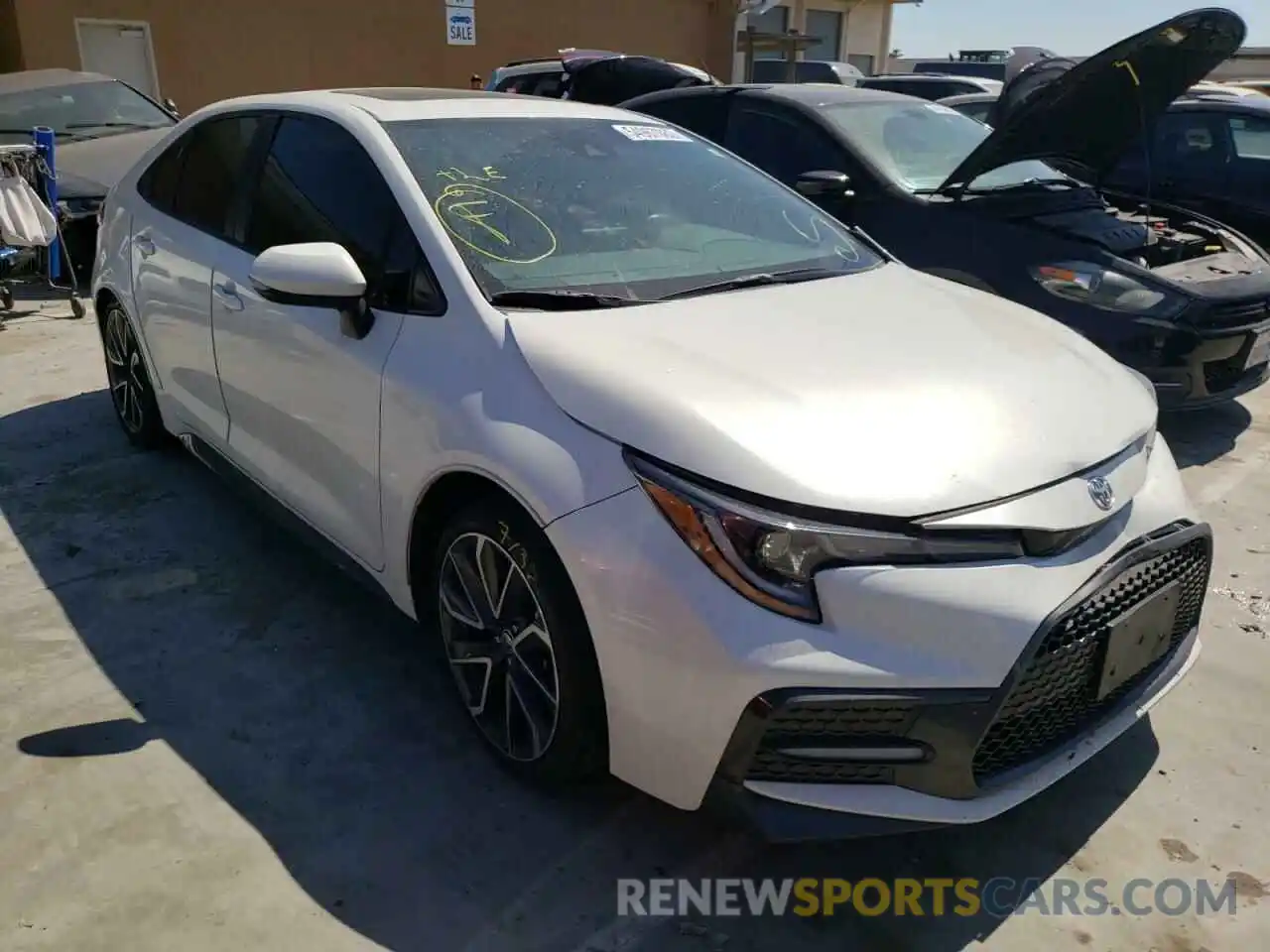 1 Photograph of a damaged car 5YFT4RCE0LP040201 TOYOTA COROLLA 2020