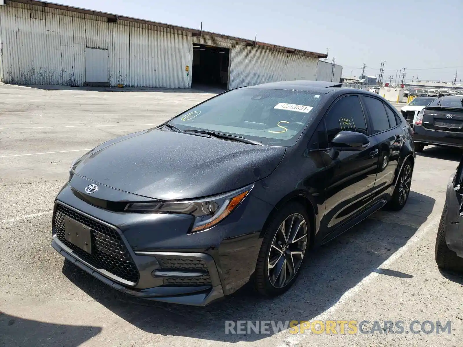 2 Photograph of a damaged car 5YFT4RCE0LP043860 TOYOTA COROLLA 2020