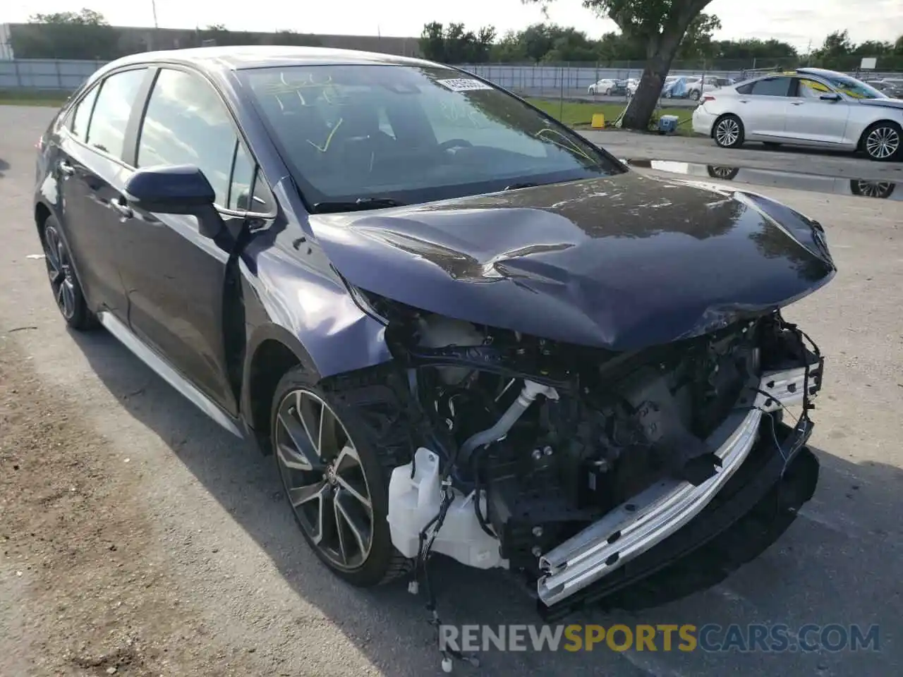 1 Photograph of a damaged car 5YFT4RCE0LP045866 TOYOTA COROLLA 2020