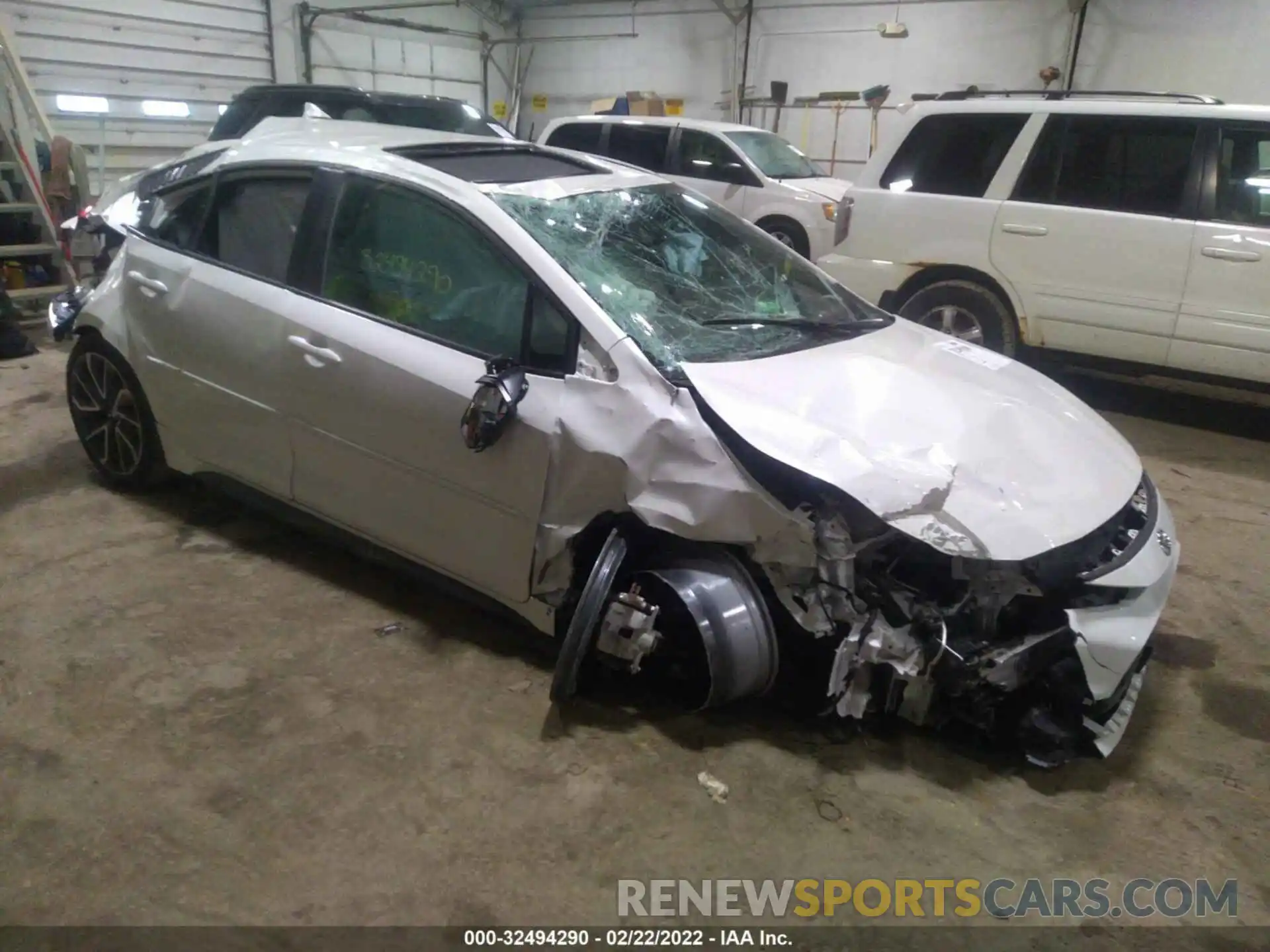 1 Photograph of a damaged car 5YFT4RCE0LP049920 TOYOTA COROLLA 2020