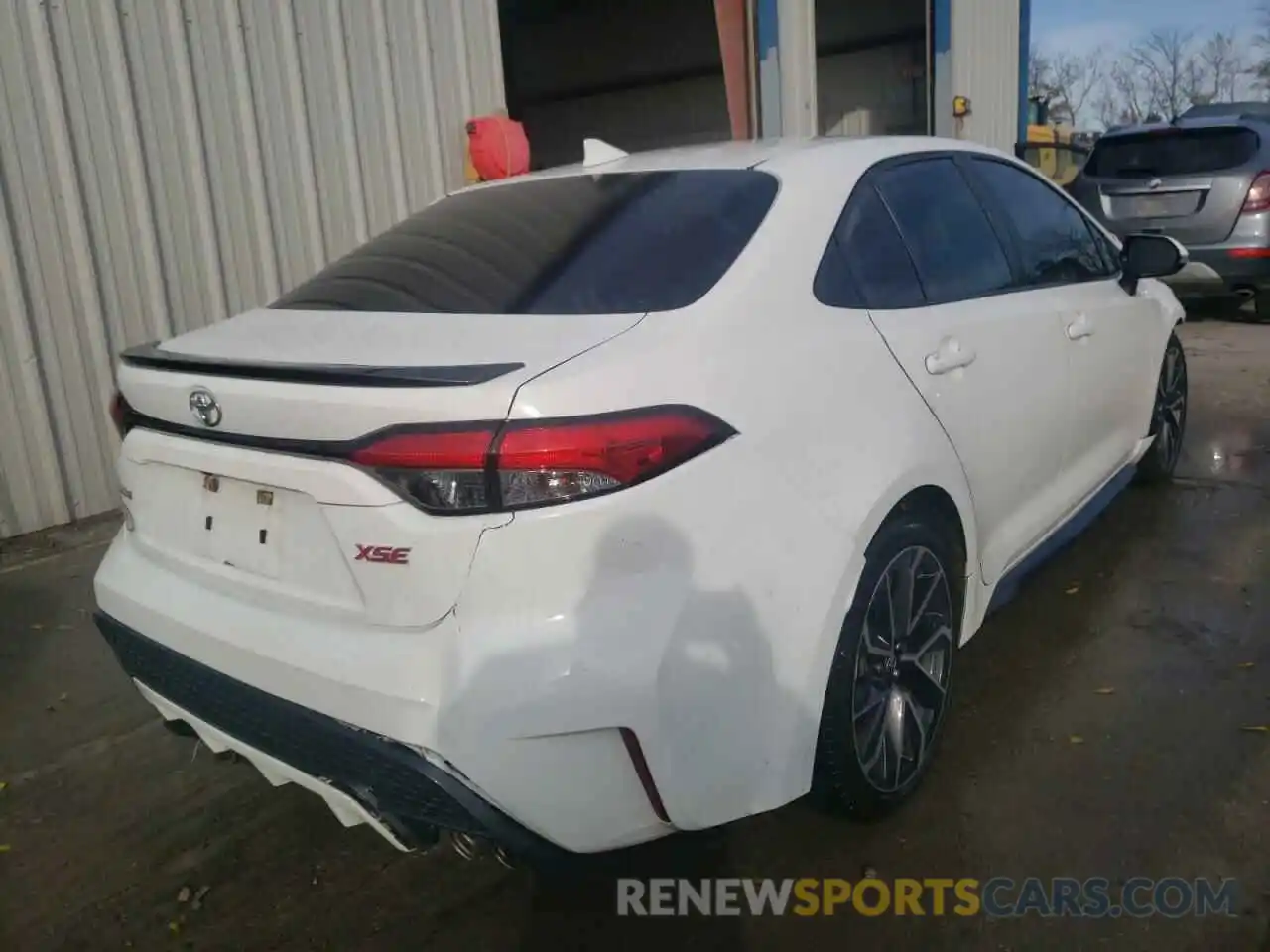 4 Photograph of a damaged car 5YFT4RCE1LP001097 TOYOTA COROLLA 2020