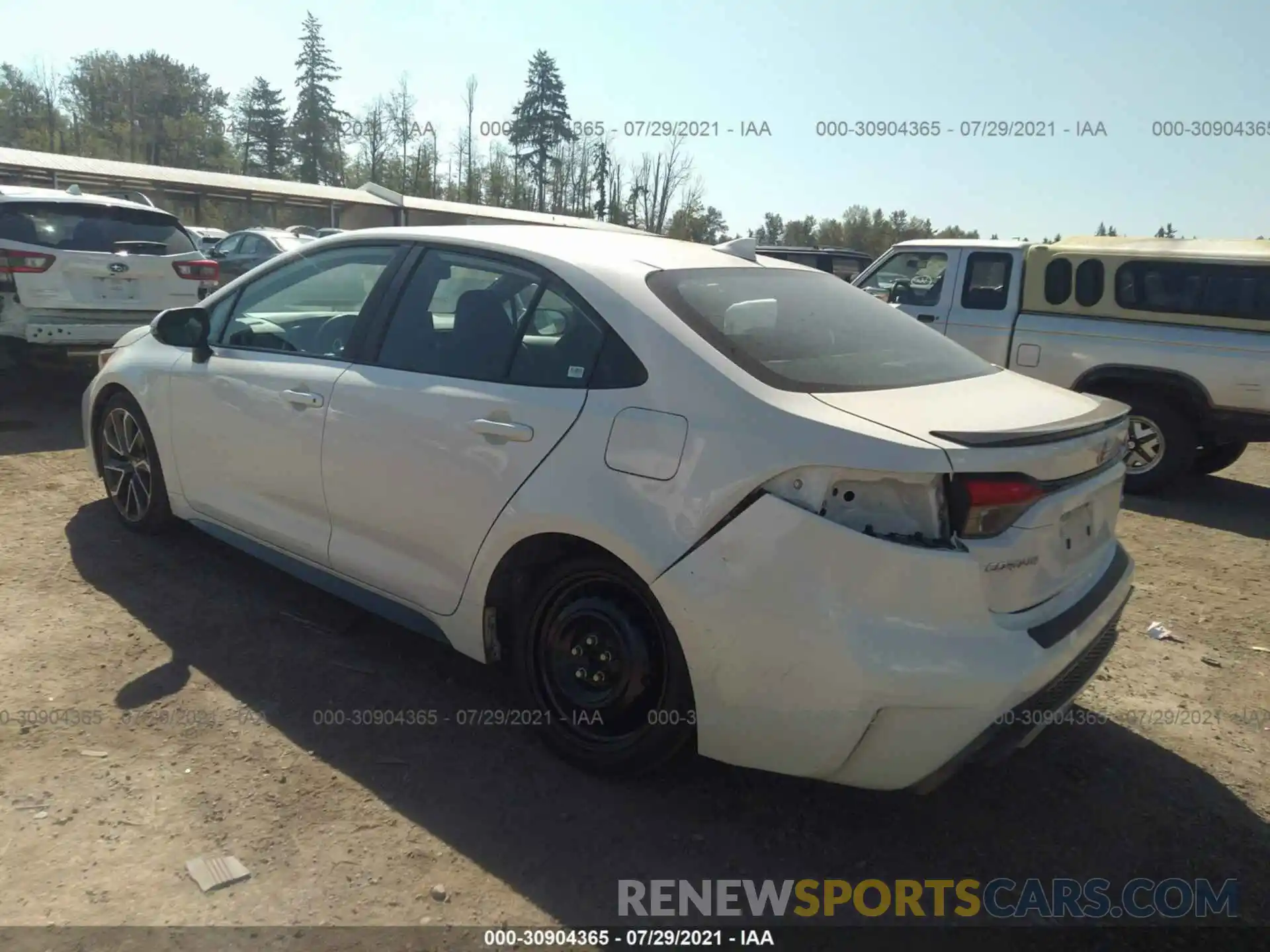 3 Photograph of a damaged car 5YFT4RCE1LP003027 TOYOTA COROLLA 2020