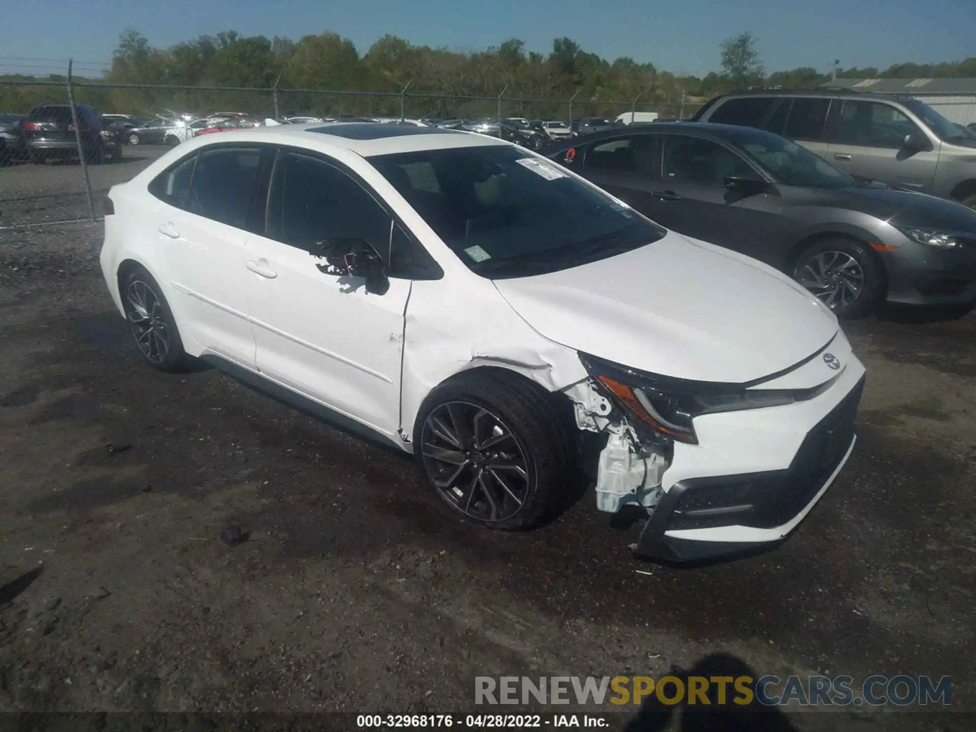 6 Photograph of a damaged car 5YFT4RCE1LP005179 TOYOTA COROLLA 2020