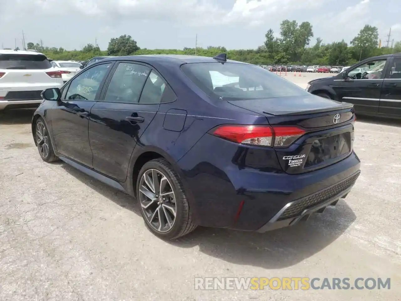 3 Photograph of a damaged car 5YFT4RCE1LP011337 TOYOTA COROLLA 2020