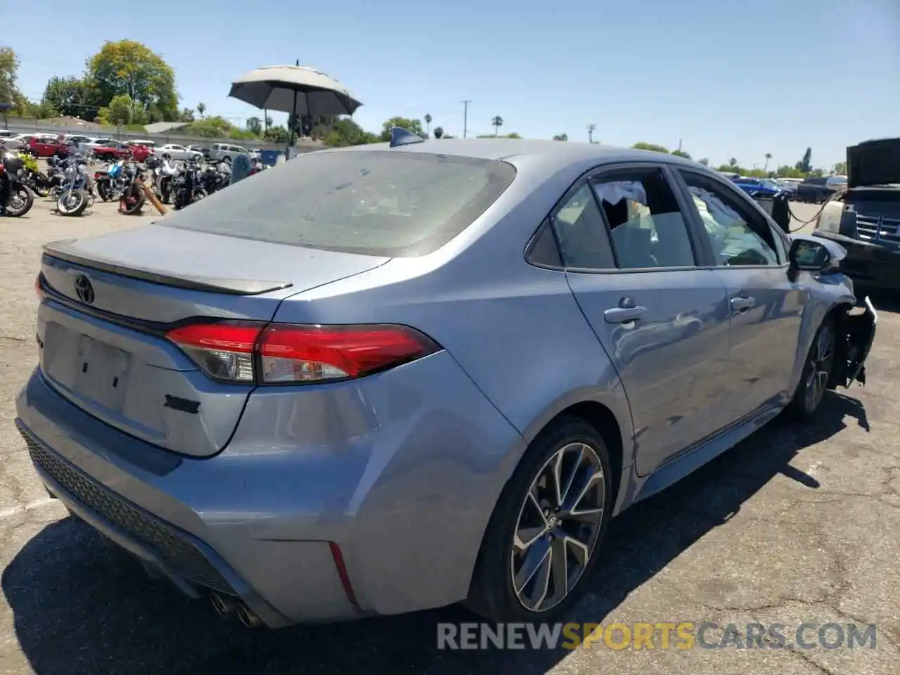 4 Photograph of a damaged car 5YFT4RCE1LP033774 TOYOTA COROLLA 2020