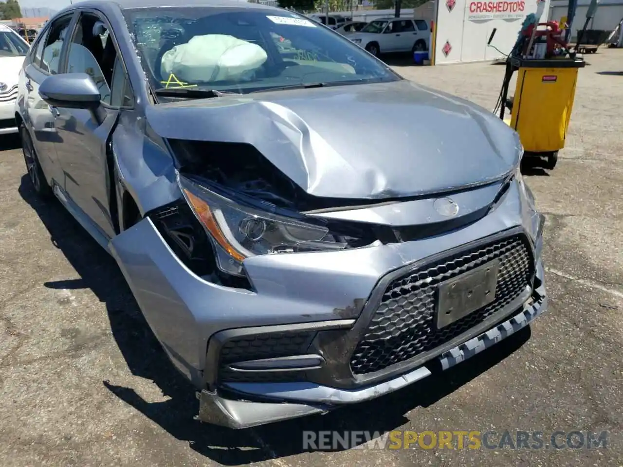 9 Photograph of a damaged car 5YFT4RCE1LP033774 TOYOTA COROLLA 2020