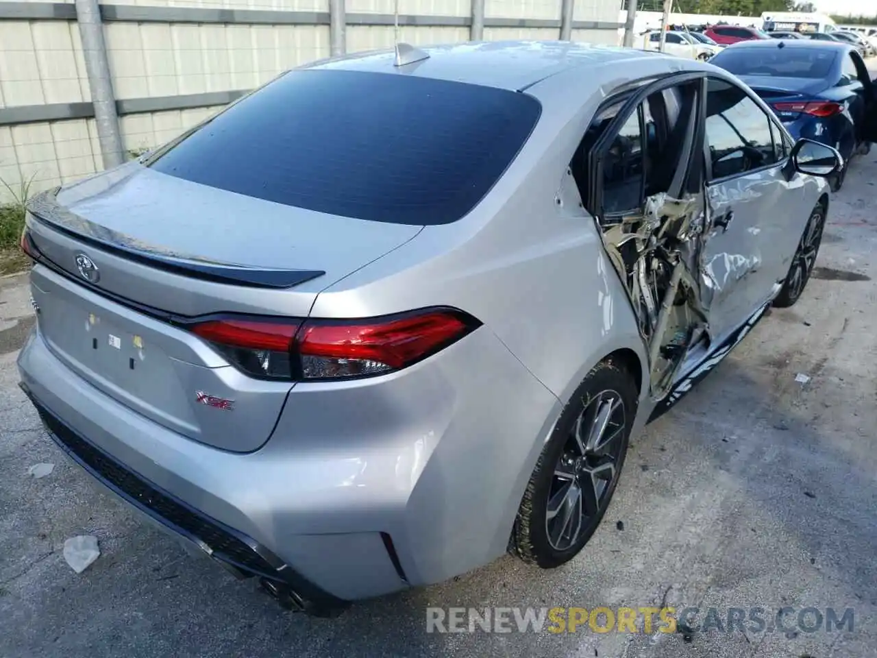 9 Photograph of a damaged car 5YFT4RCE2LP018247 TOYOTA COROLLA 2020