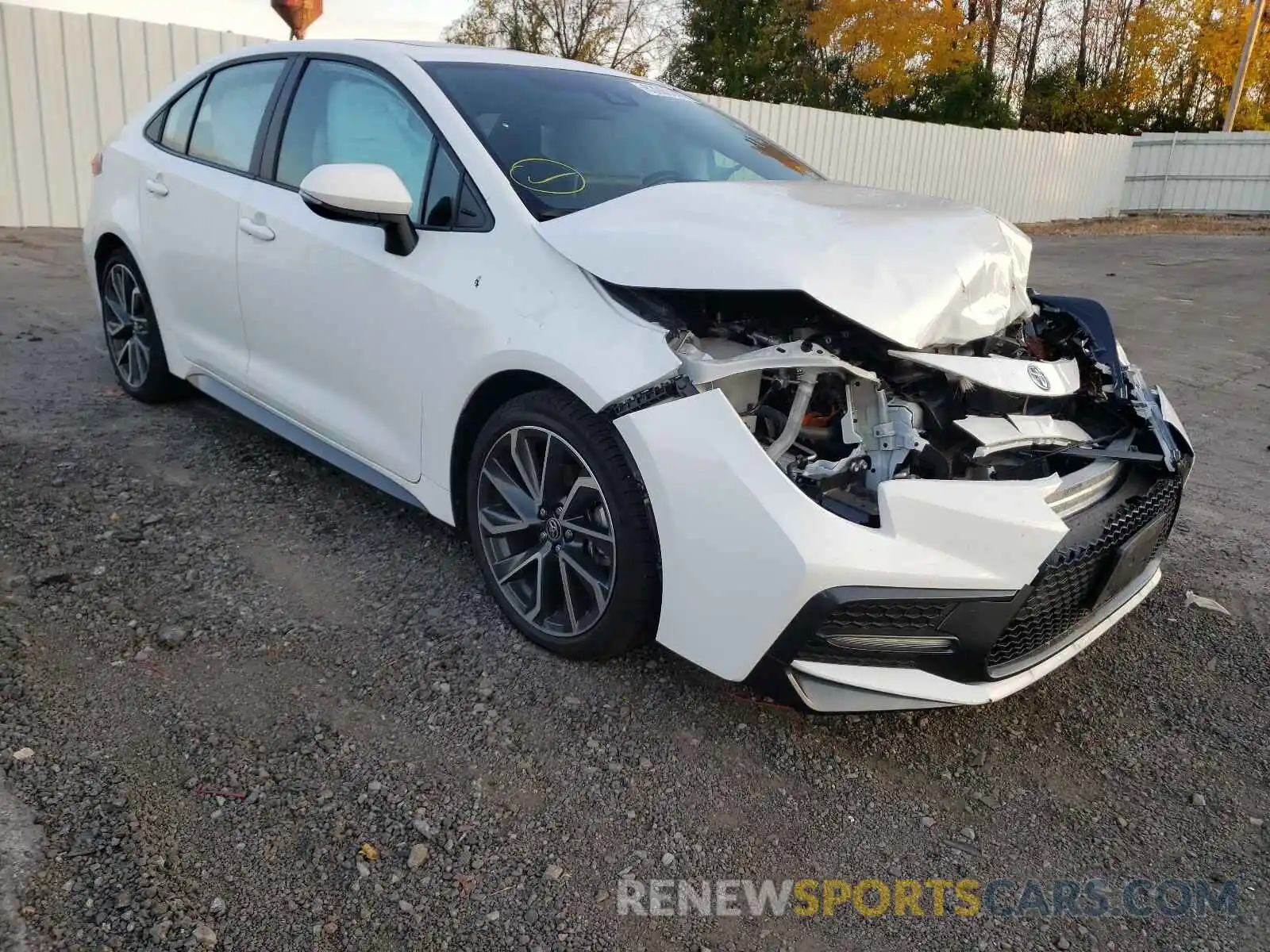 1 Photograph of a damaged car 5YFT4RCE3LP021108 TOYOTA COROLLA 2020