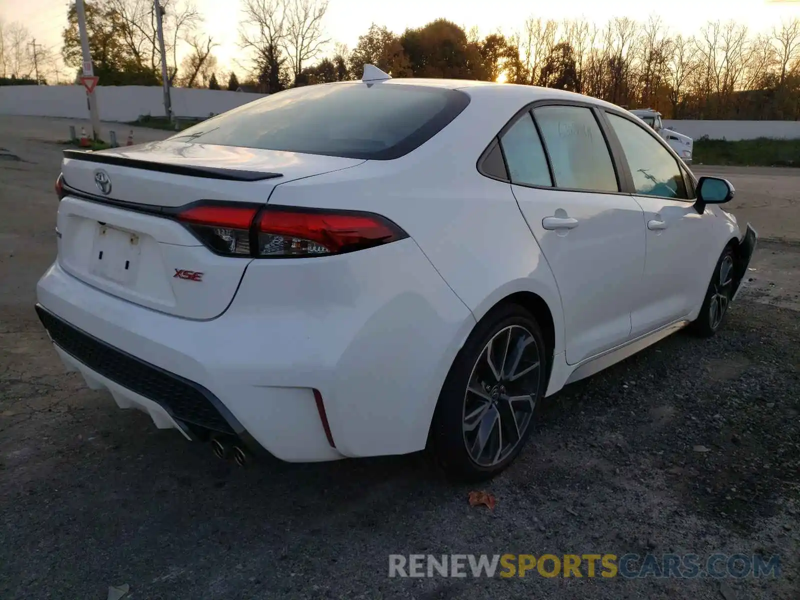 4 Photograph of a damaged car 5YFT4RCE3LP021108 TOYOTA COROLLA 2020