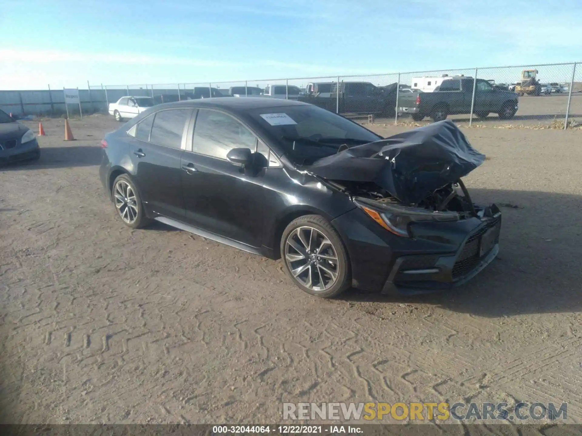 1 Photograph of a damaged car 5YFT4RCE3LP027765 TOYOTA COROLLA 2020