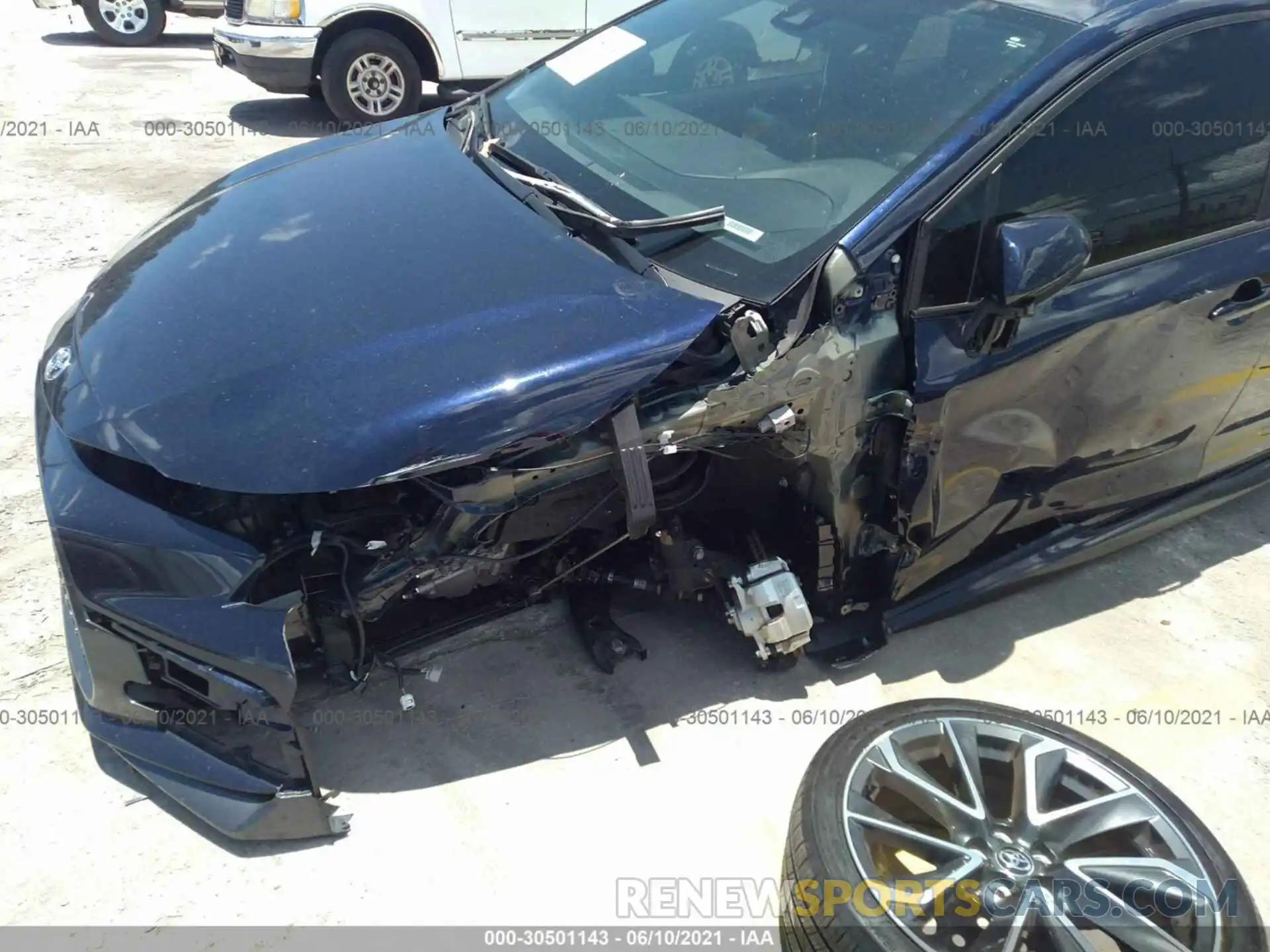 6 Photograph of a damaged car 5YFT4RCE3LP044081 TOYOTA COROLLA 2020