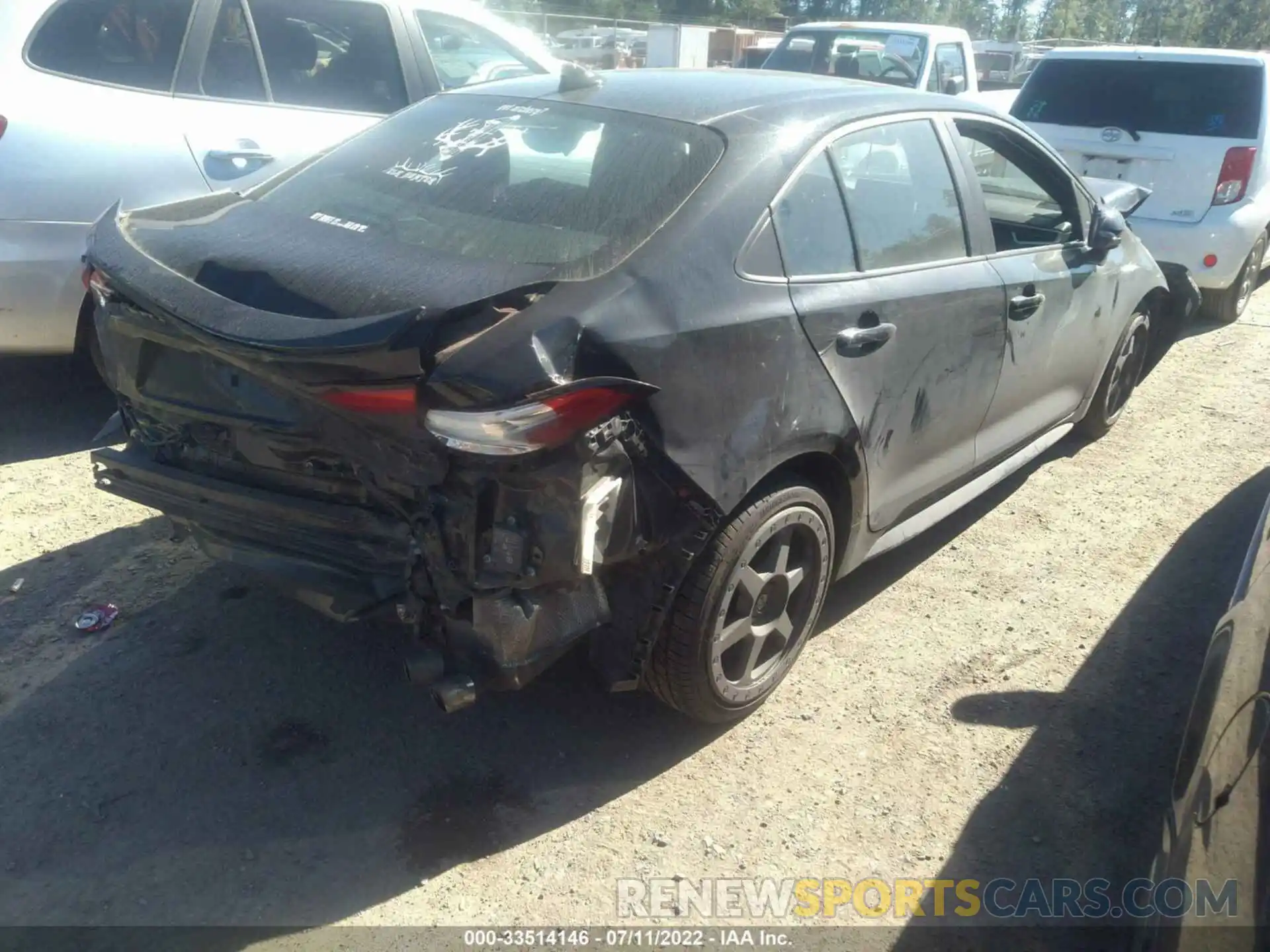 4 Photograph of a damaged car 5YFT4RCE4LP003216 TOYOTA COROLLA 2020