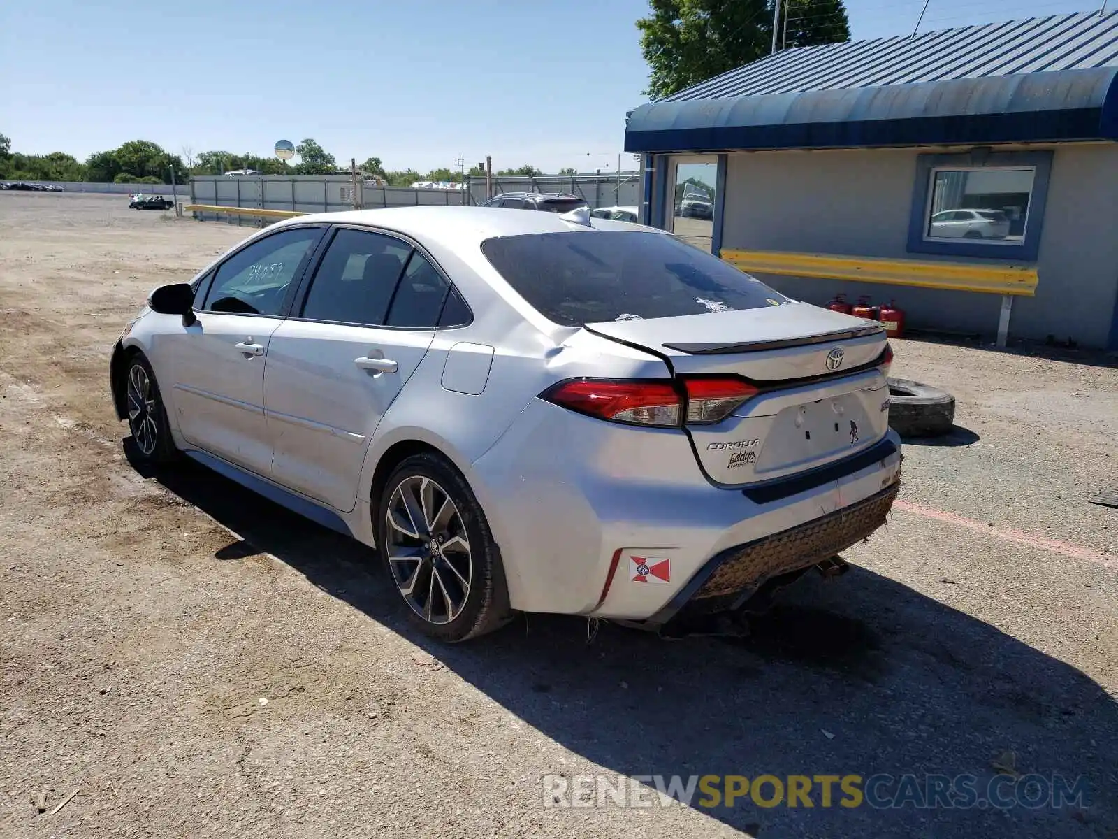 3 Photograph of a damaged car 5YFT4RCE4LP005211 TOYOTA COROLLA 2020