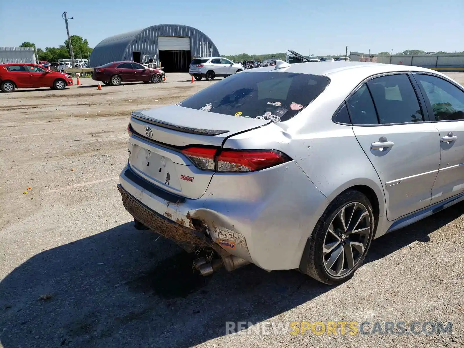 9 Photograph of a damaged car 5YFT4RCE4LP005211 TOYOTA COROLLA 2020