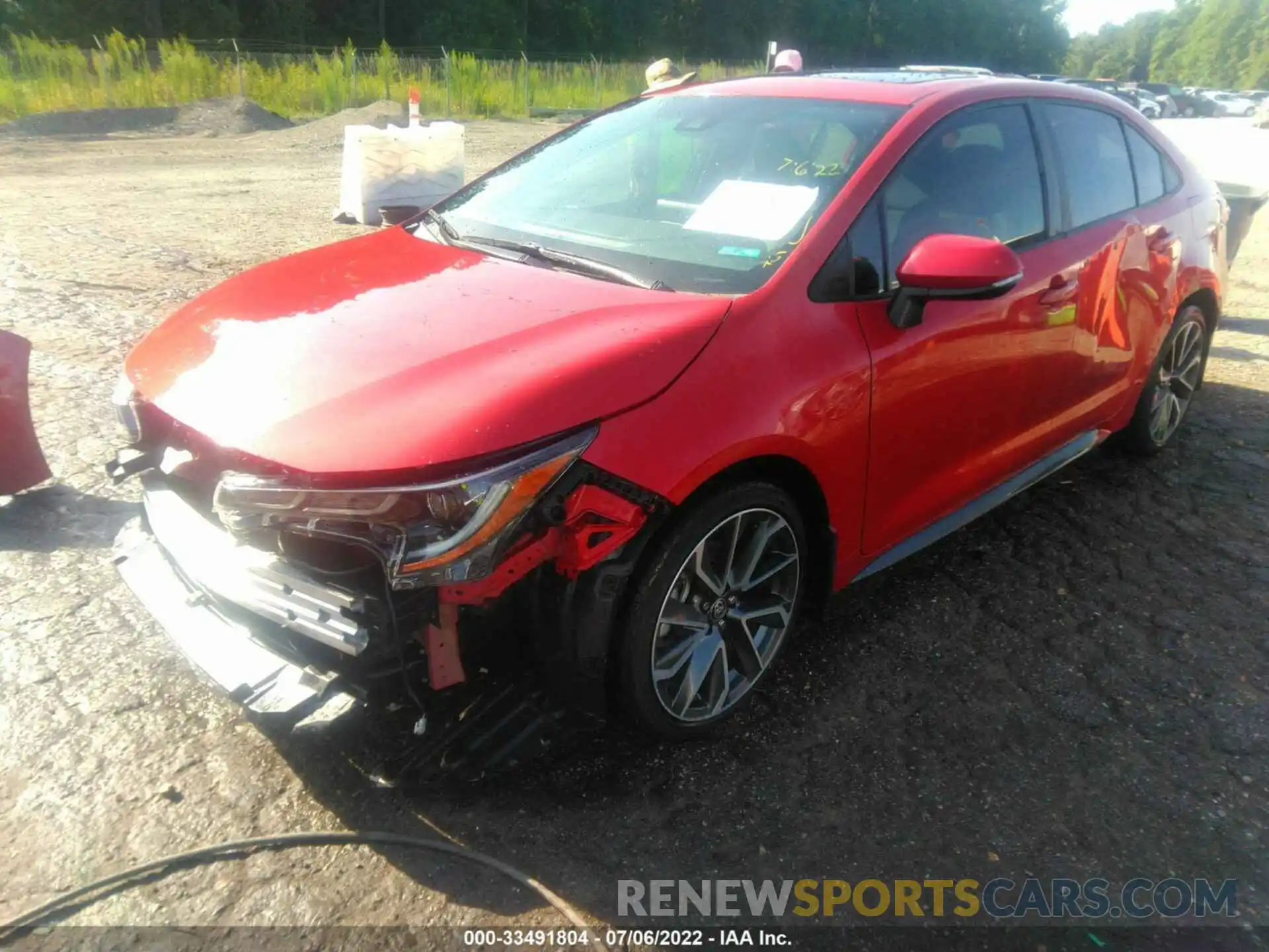 2 Photograph of a damaged car 5YFT4RCE4LP010750 TOYOTA COROLLA 2020