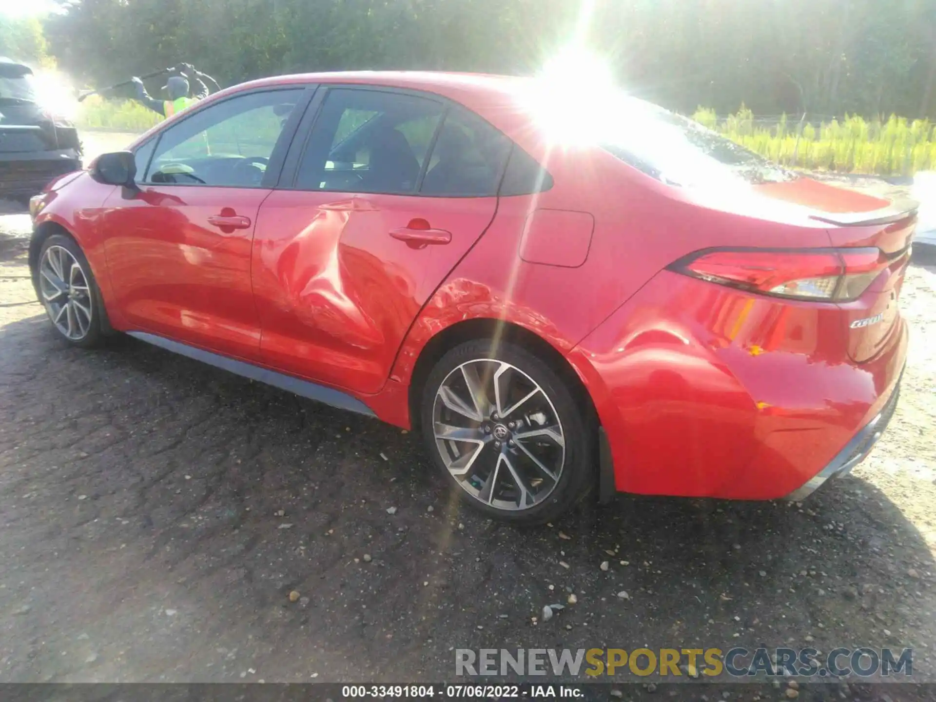 3 Photograph of a damaged car 5YFT4RCE4LP010750 TOYOTA COROLLA 2020