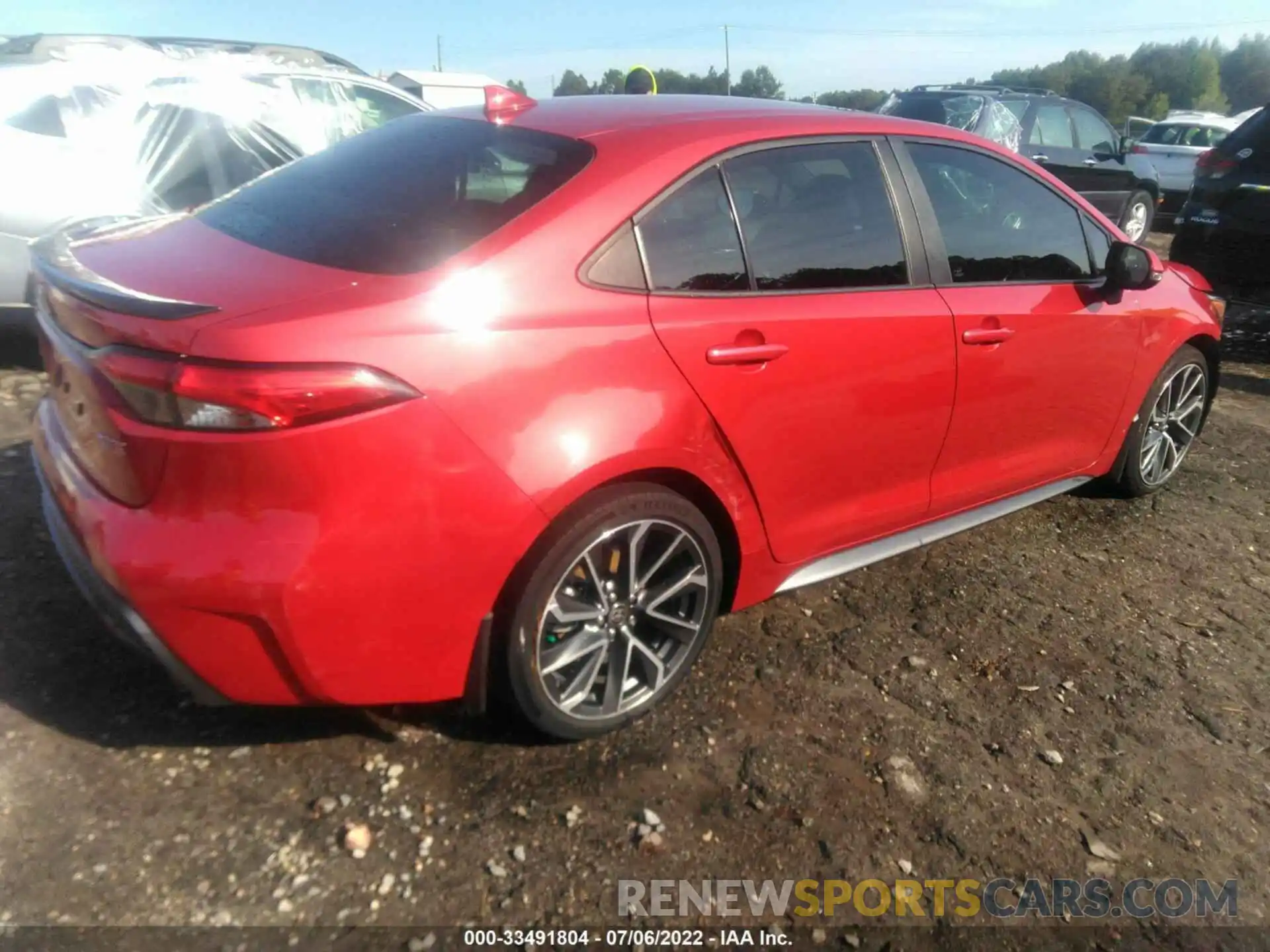 4 Photograph of a damaged car 5YFT4RCE4LP010750 TOYOTA COROLLA 2020