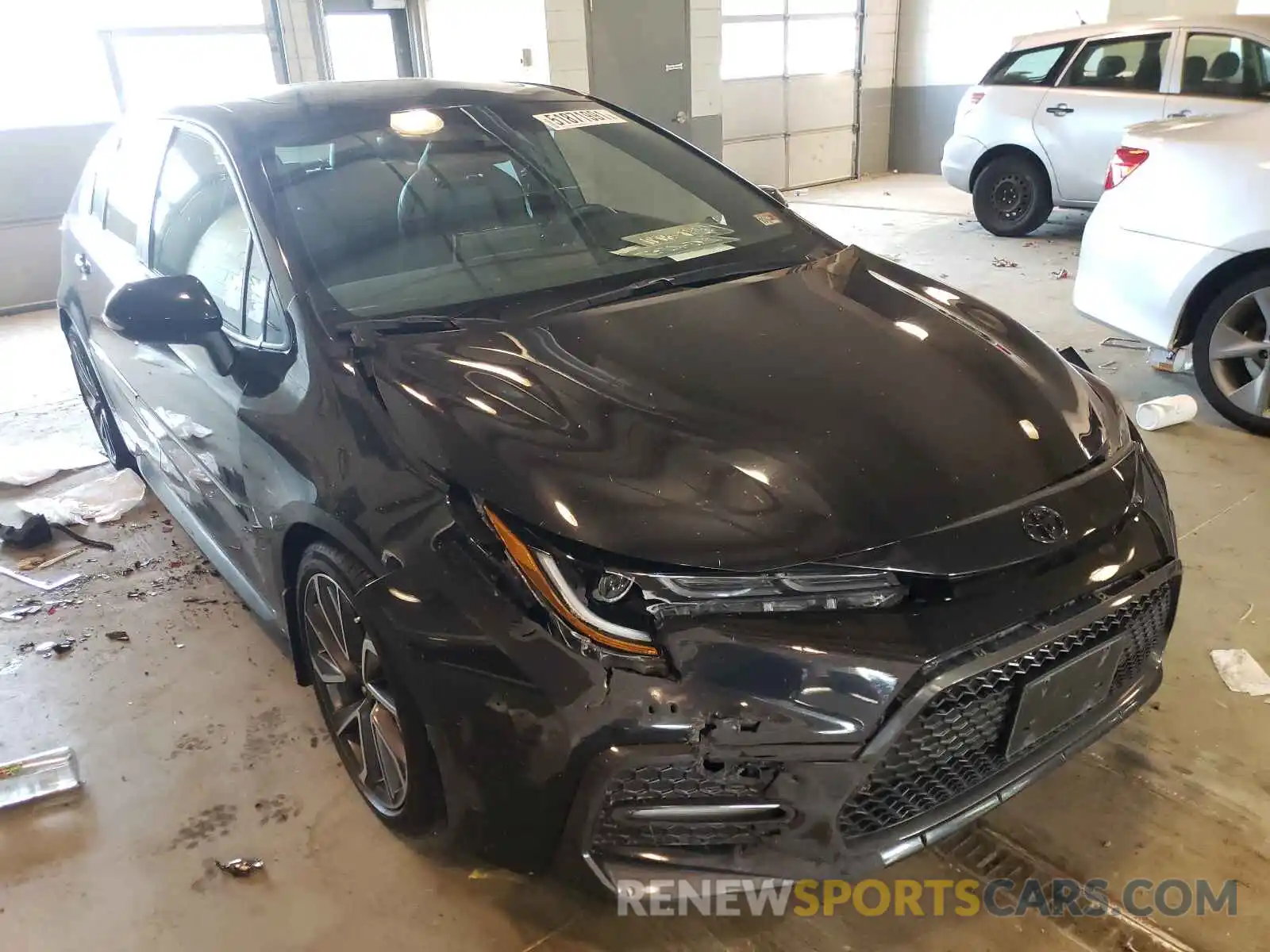 1 Photograph of a damaged car 5YFT4RCE5LP027704 TOYOTA COROLLA 2020