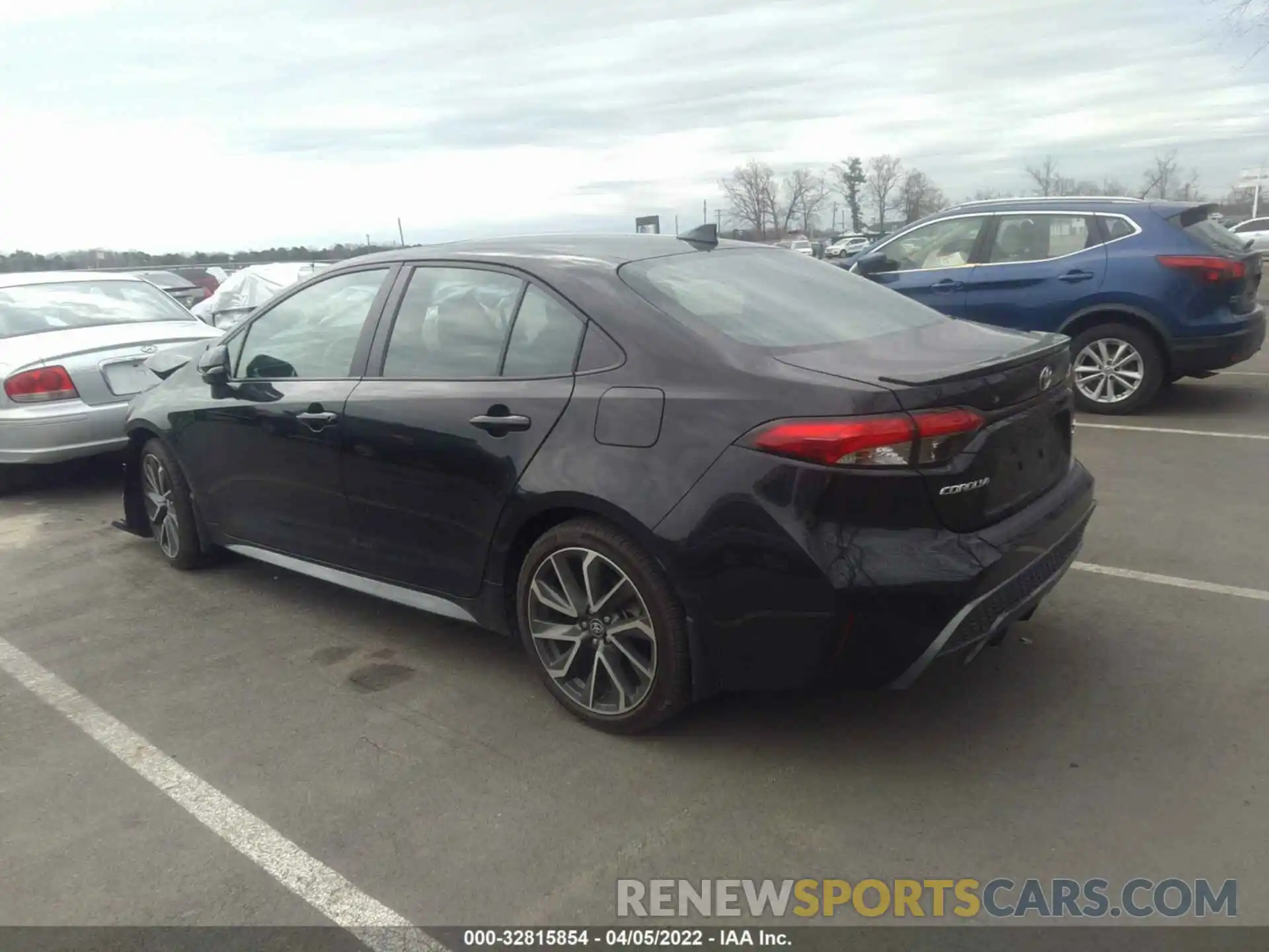 3 Photograph of a damaged car 5YFT4RCE5LP029436 TOYOTA COROLLA 2020