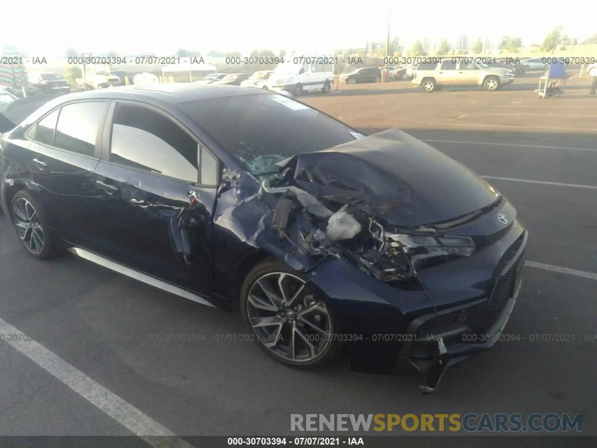 1 Photograph of a damaged car 5YFT4RCE5LP032045 TOYOTA COROLLA 2020