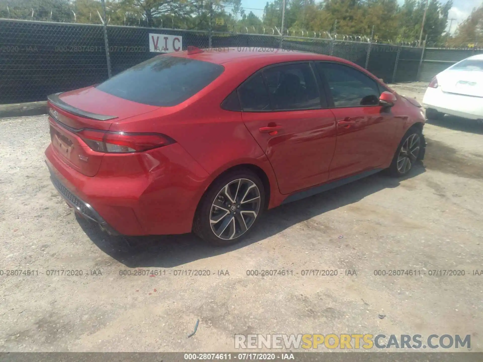 4 Photograph of a damaged car 5YFT4RCE5LP035205 TOYOTA COROLLA 2020