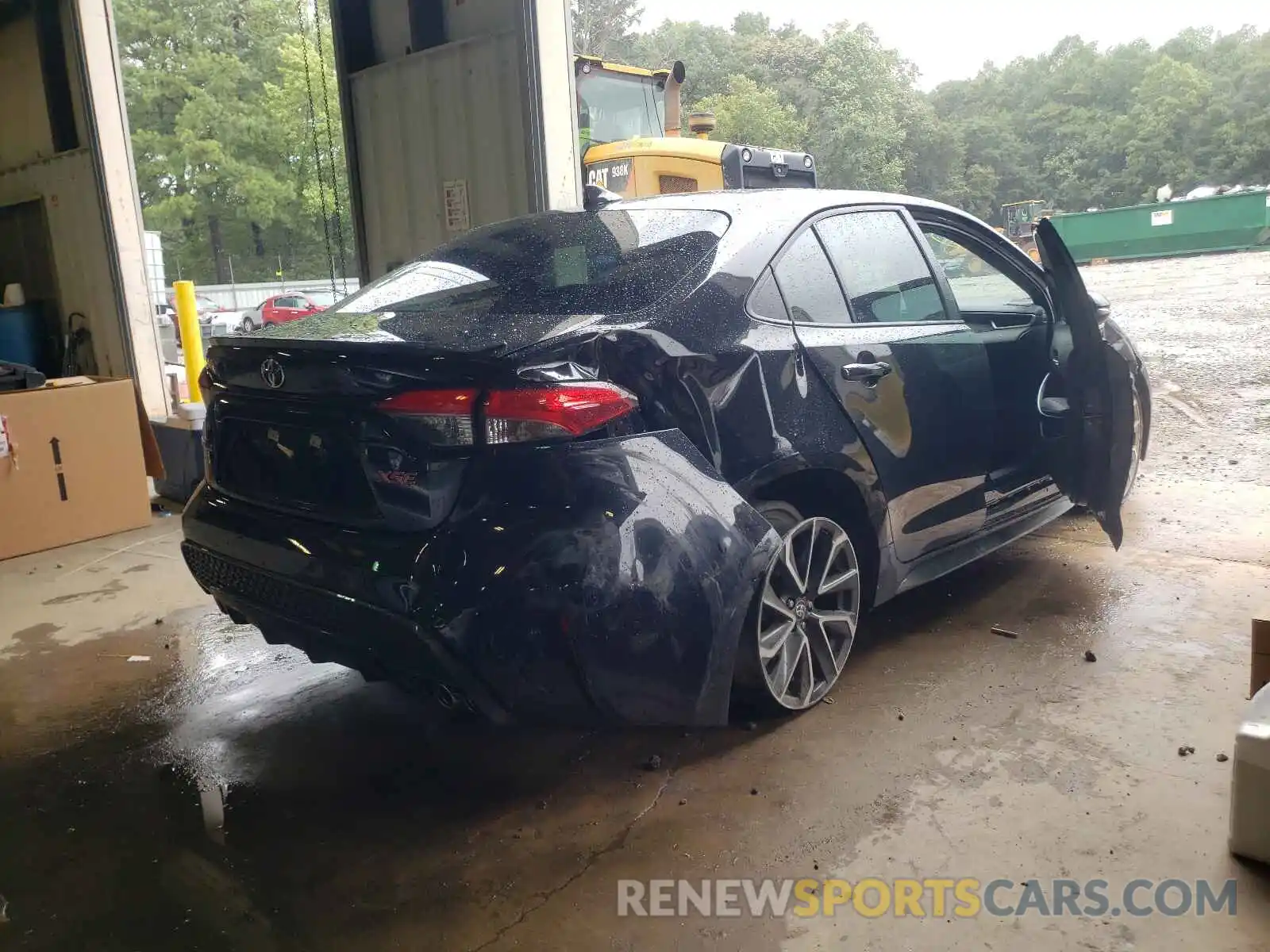 4 Photograph of a damaged car 5YFT4RCE5LP042901 TOYOTA COROLLA 2020