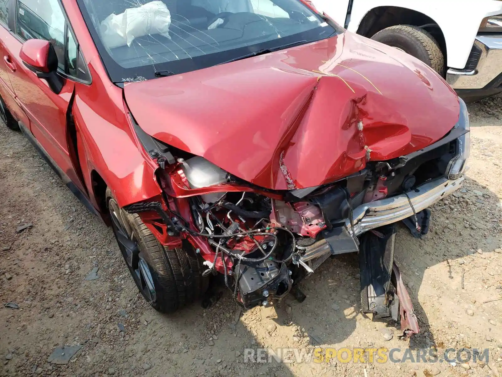 9 Photograph of a damaged car 5YFT4RCE6LP004240 TOYOTA COROLLA 2020