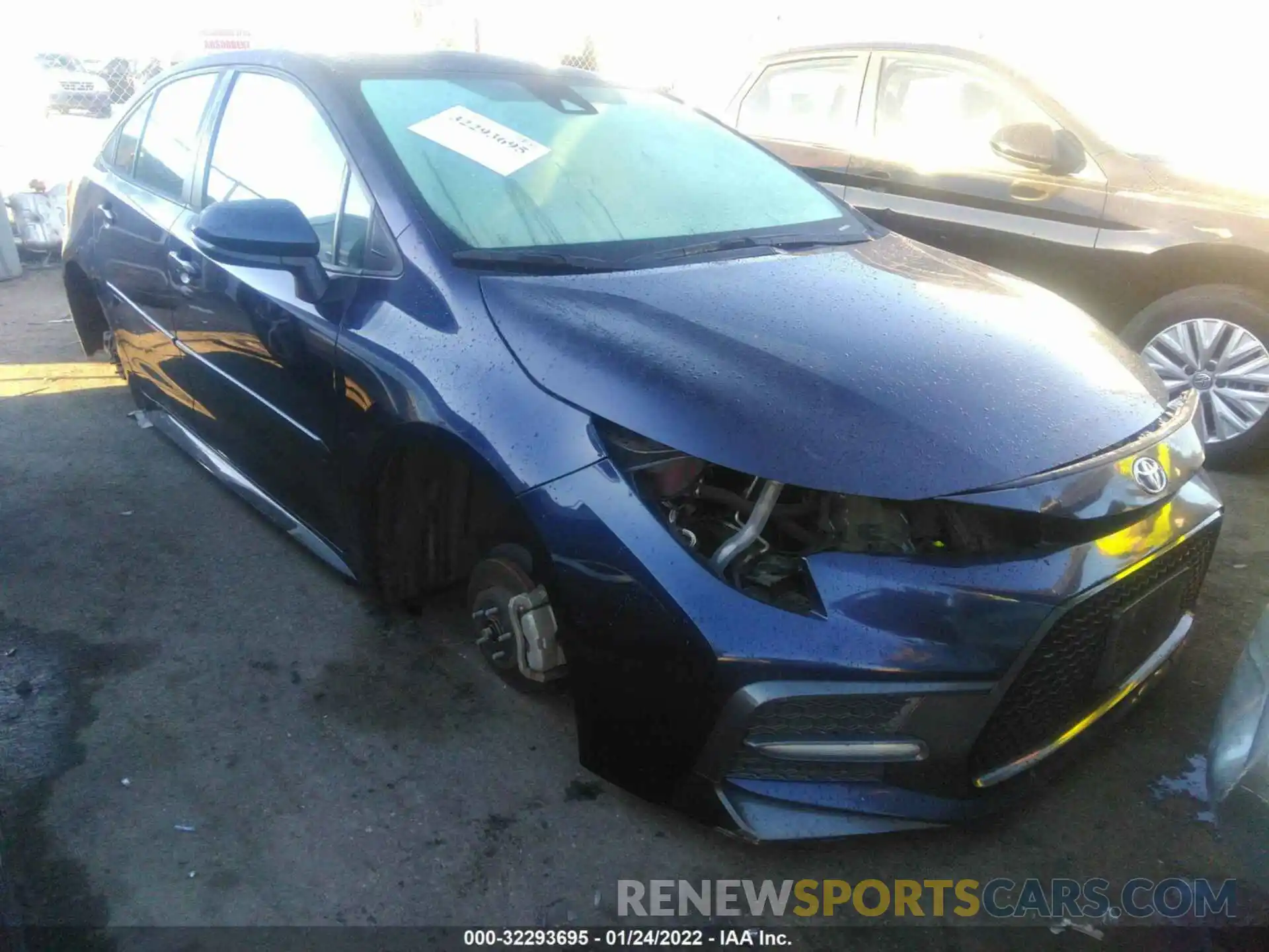 1 Photograph of a damaged car 5YFT4RCE6LP006604 TOYOTA COROLLA 2020