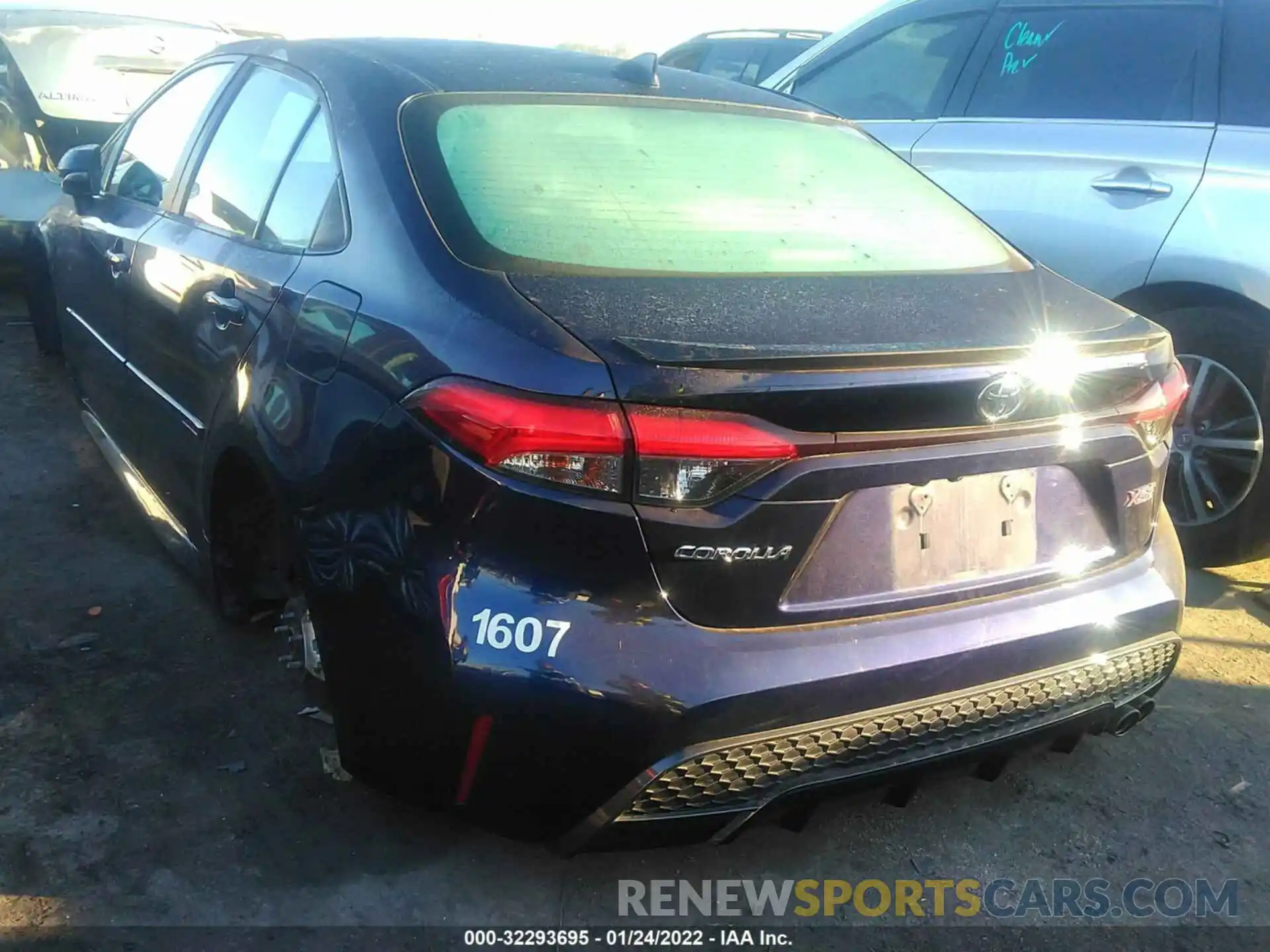 3 Photograph of a damaged car 5YFT4RCE6LP006604 TOYOTA COROLLA 2020