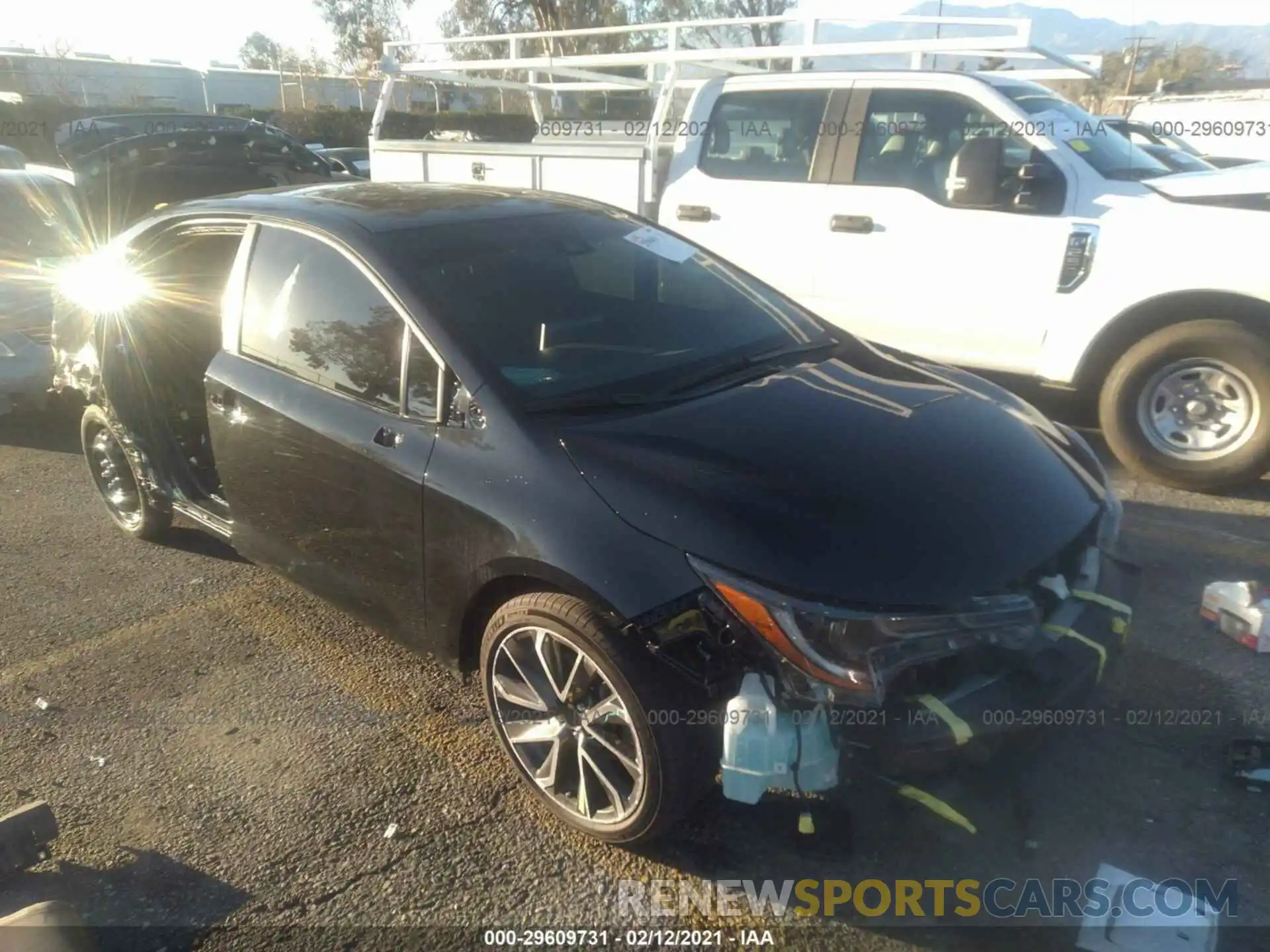 1 Photograph of a damaged car 5YFT4RCE6LP026240 TOYOTA COROLLA 2020