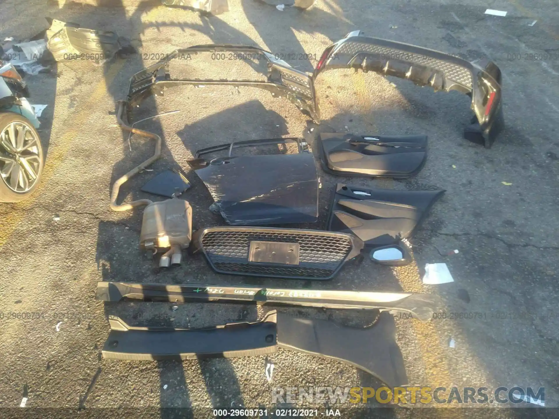 12 Photograph of a damaged car 5YFT4RCE6LP026240 TOYOTA COROLLA 2020