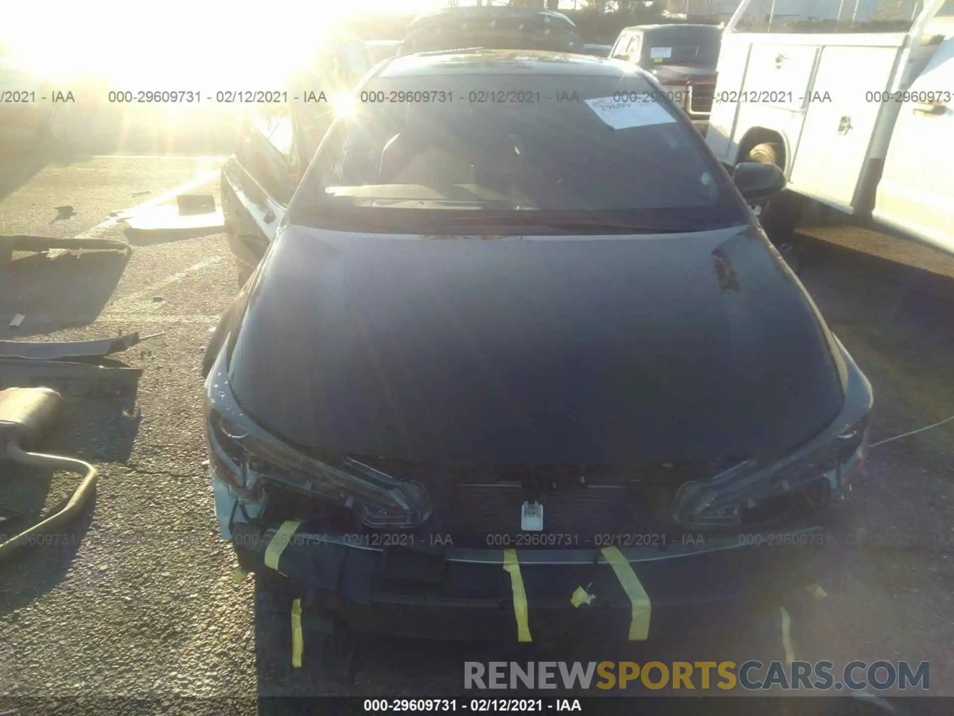 6 Photograph of a damaged car 5YFT4RCE6LP026240 TOYOTA COROLLA 2020