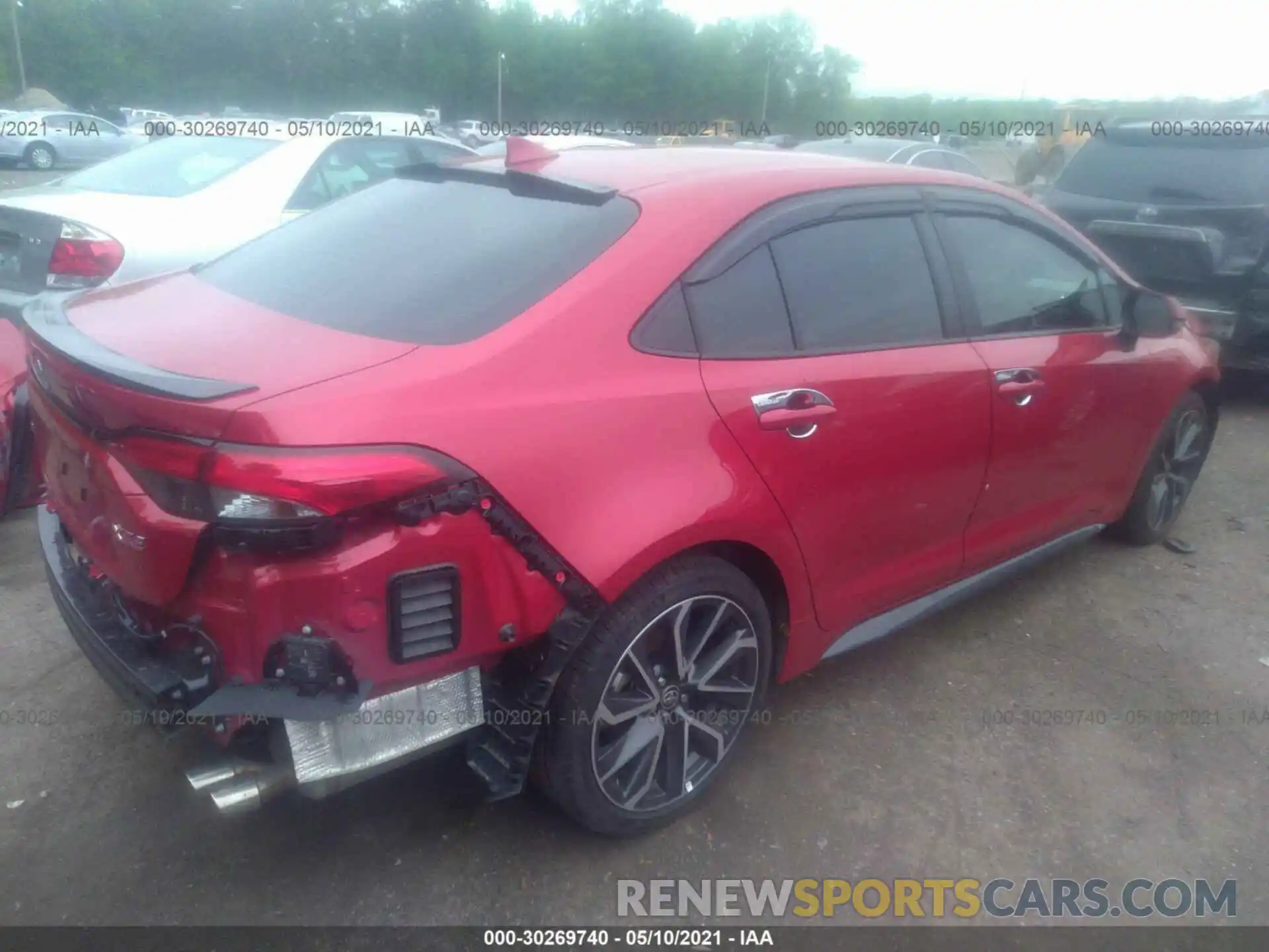 4 Photograph of a damaged car 5YFT4RCE6LP031132 TOYOTA COROLLA 2020