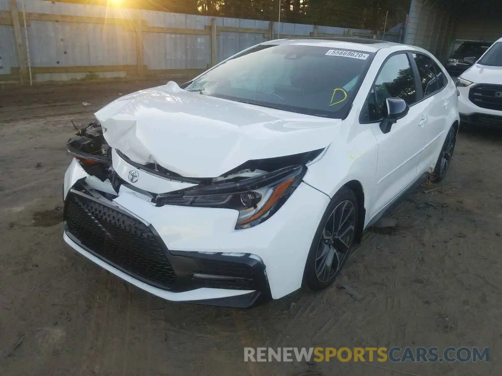 2 Photograph of a damaged car 5YFT4RCE6LP036007 TOYOTA COROLLA 2020