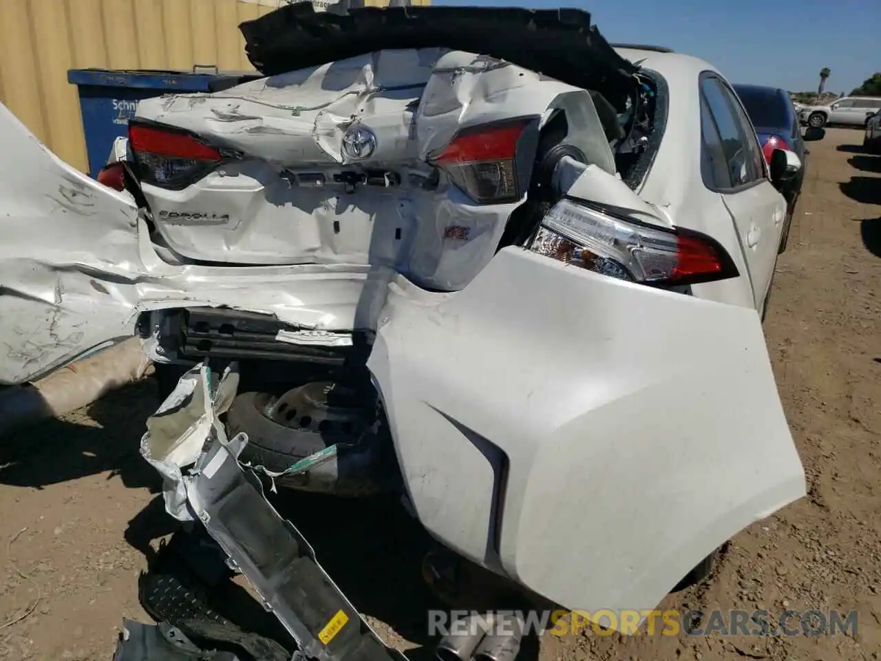 9 Photograph of a damaged car 5YFT4RCE7LP021001 TOYOTA COROLLA 2020