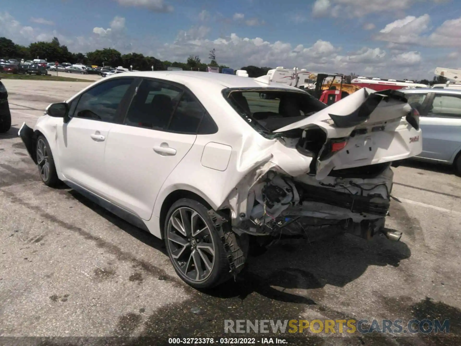 3 Photograph of a damaged car 5YFT4RCE7LP023136 TOYOTA COROLLA 2020