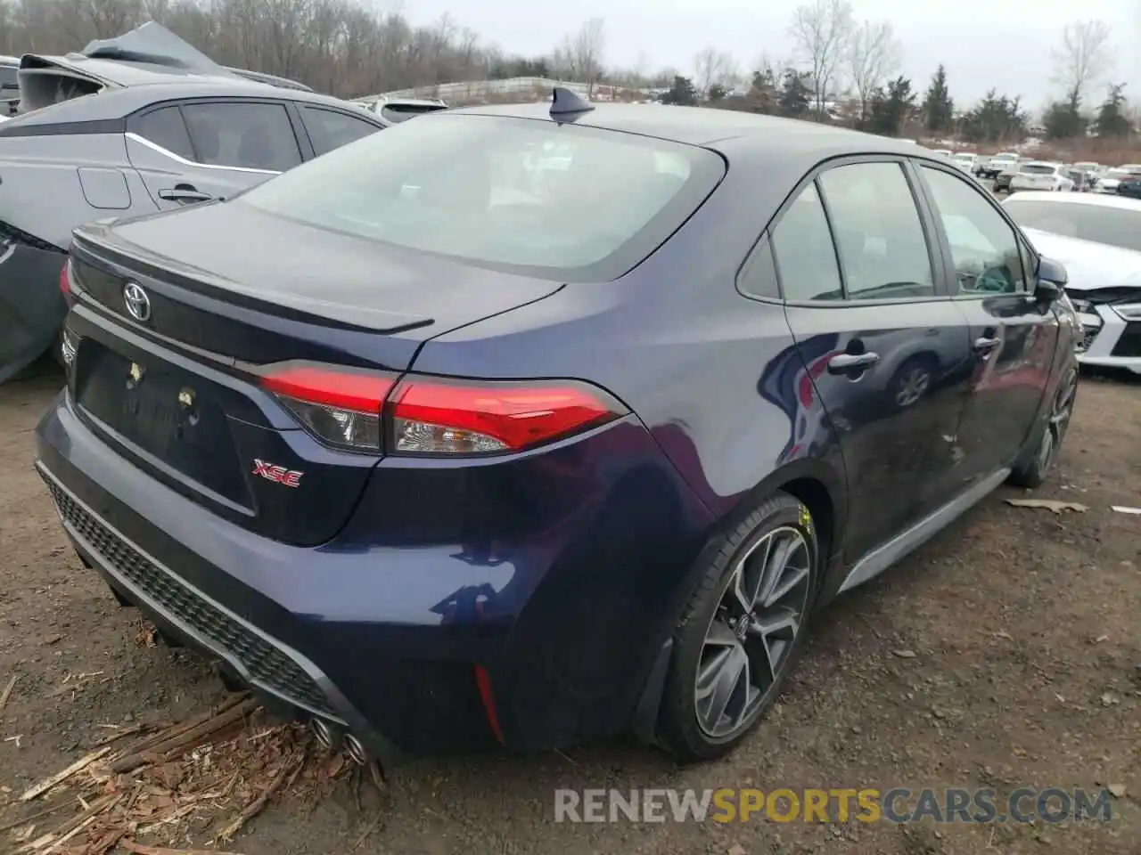 4 Photograph of a damaged car 5YFT4RCE7LP026411 TOYOTA COROLLA 2020