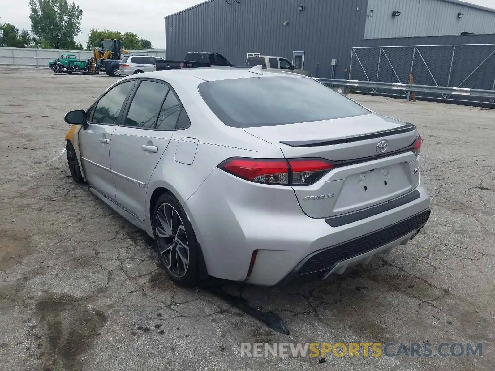 3 Photograph of a damaged car 5YFT4RCE7LP038719 TOYOTA COROLLA 2020