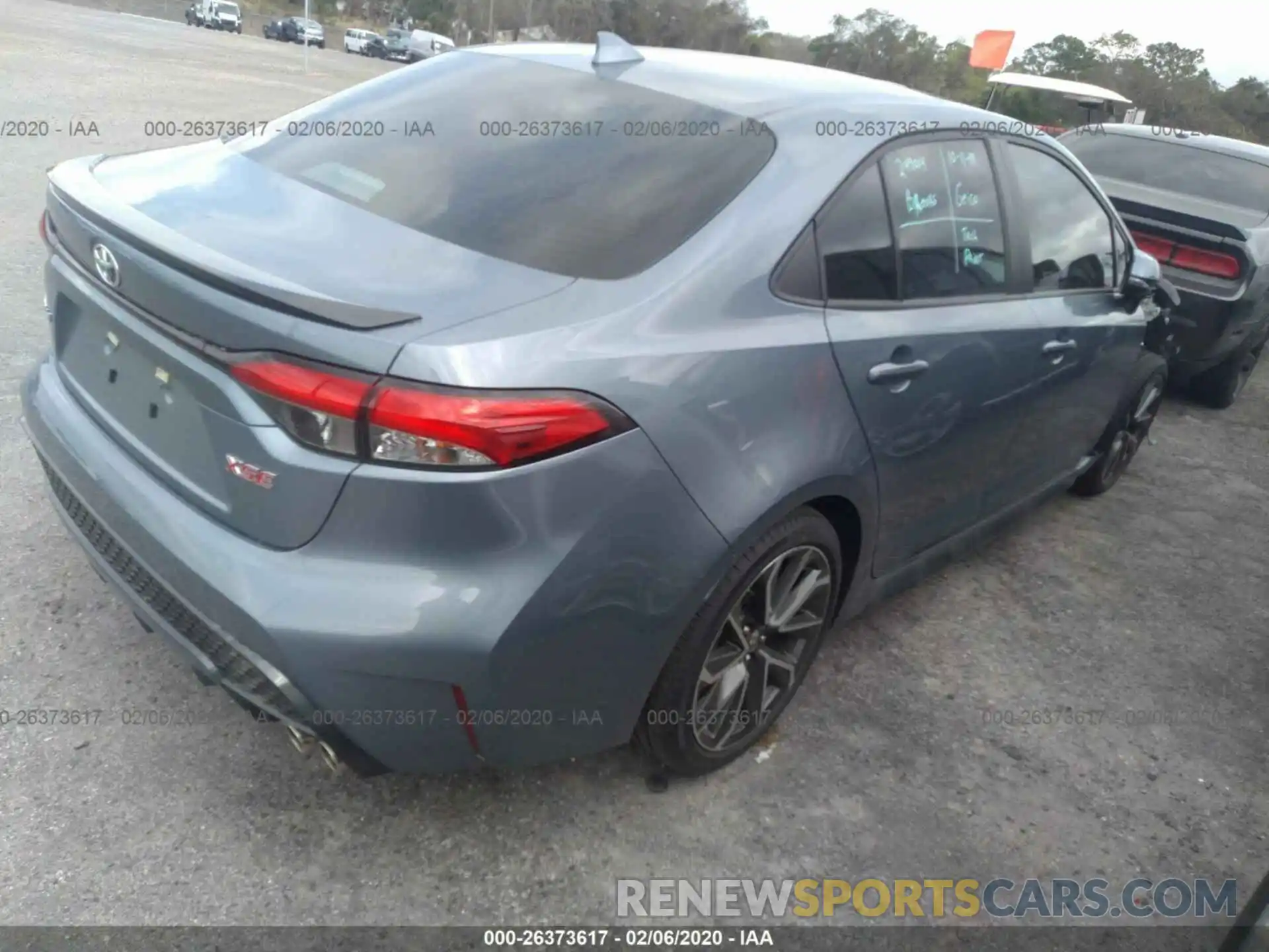 3 Photograph of a damaged car 5YFT4RCE8LP006751 TOYOTA COROLLA 2020