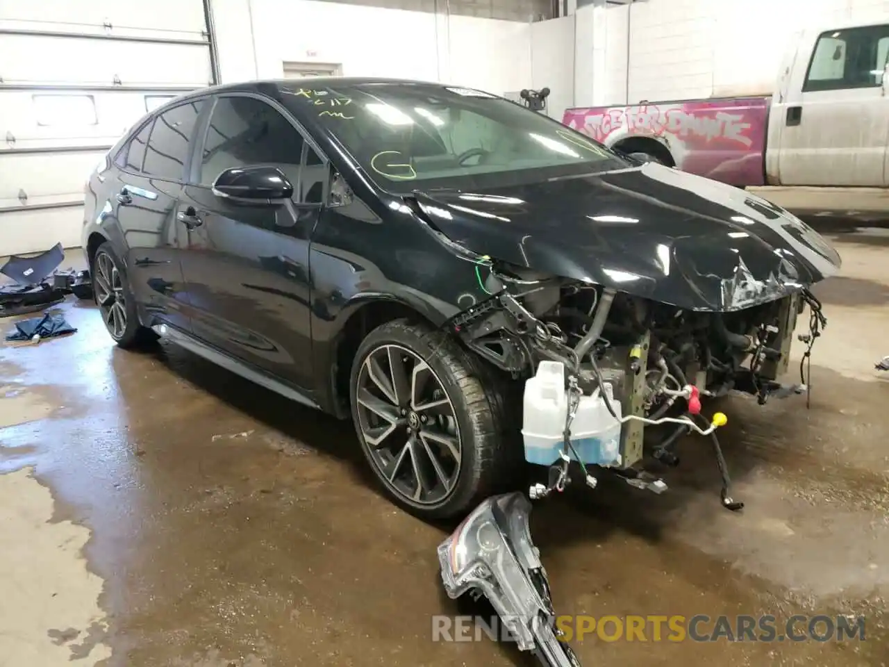 1 Photograph of a damaged car 5YFT4RCE8LP032167 TOYOTA COROLLA 2020