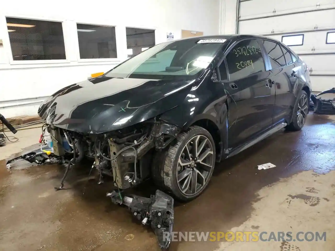 2 Photograph of a damaged car 5YFT4RCE8LP032167 TOYOTA COROLLA 2020