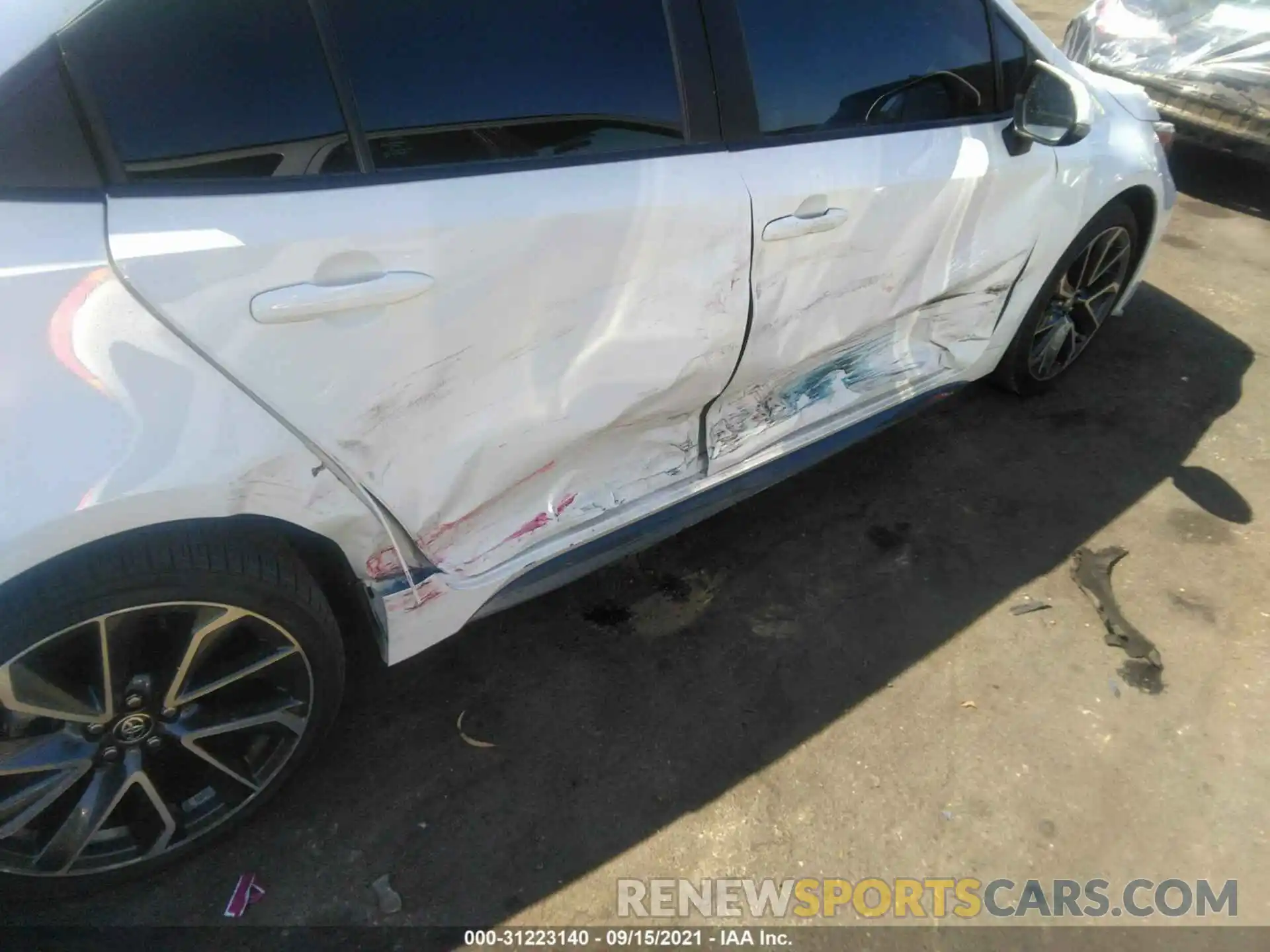 6 Photograph of a damaged car 5YFT4RCE8LP035408 TOYOTA COROLLA 2020