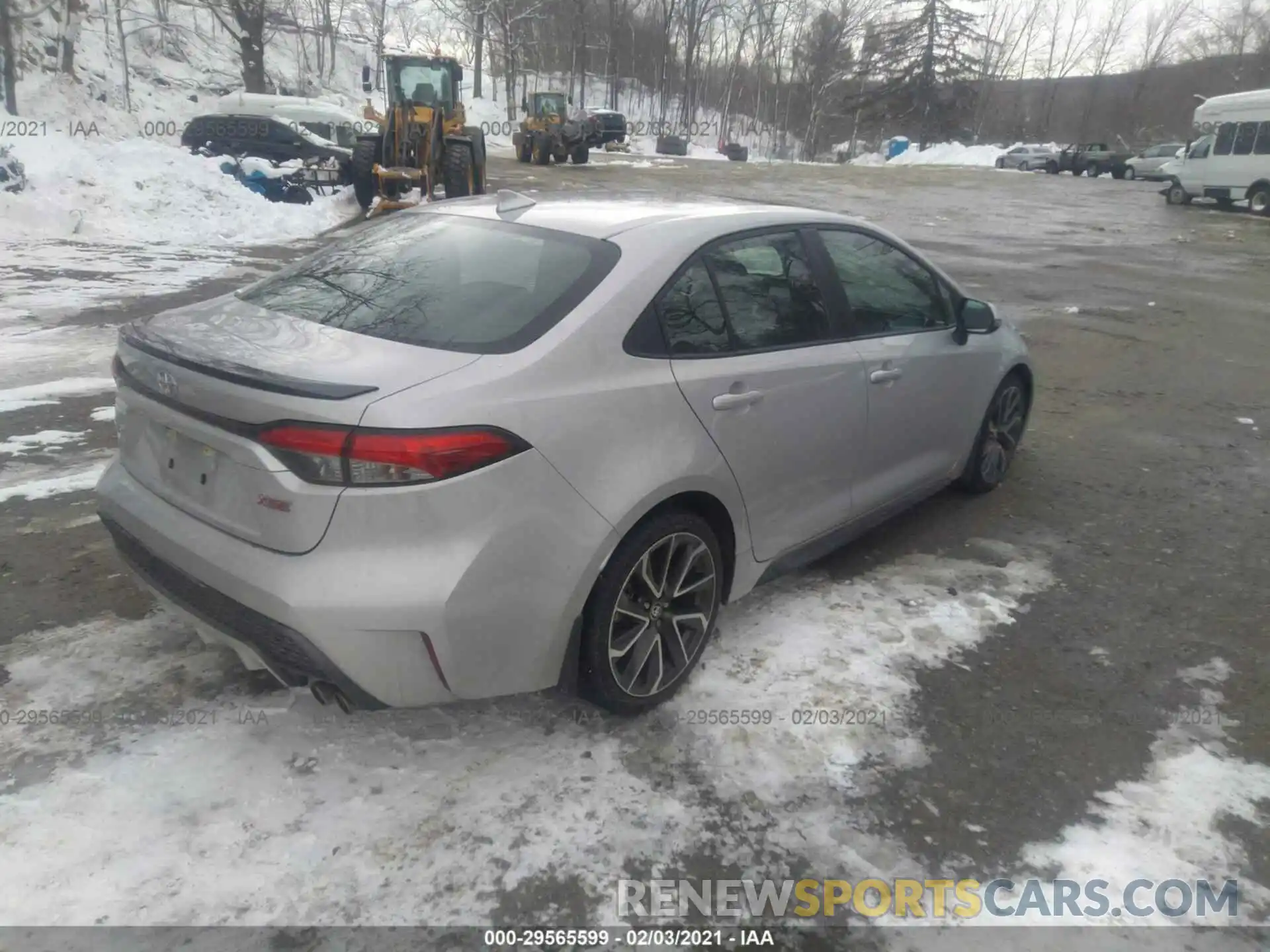 4 Photograph of a damaged car 5YFT4RCE8LP042987 TOYOTA COROLLA 2020