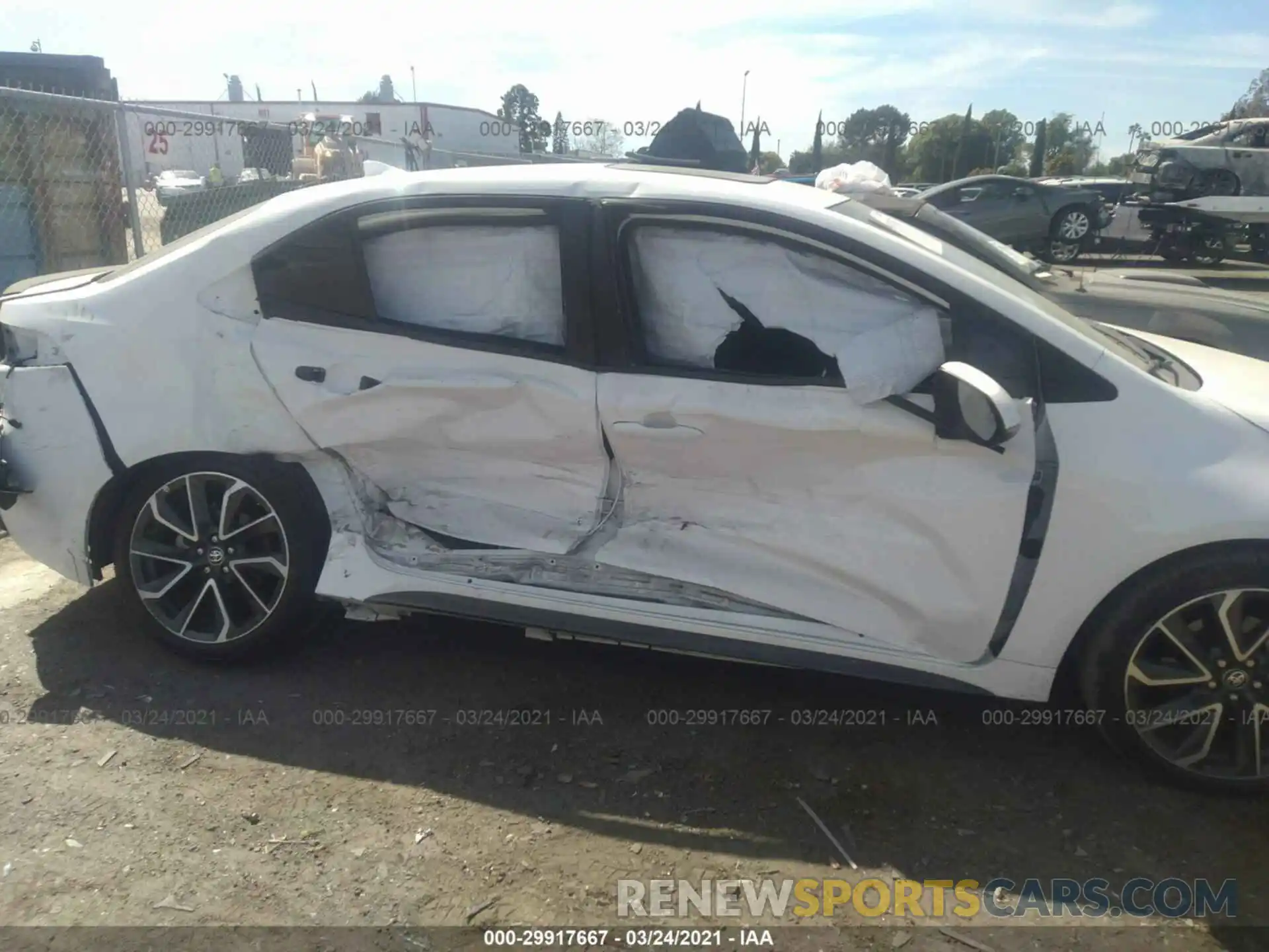 6 Photograph of a damaged car 5YFT4RCE8LP045646 TOYOTA COROLLA 2020