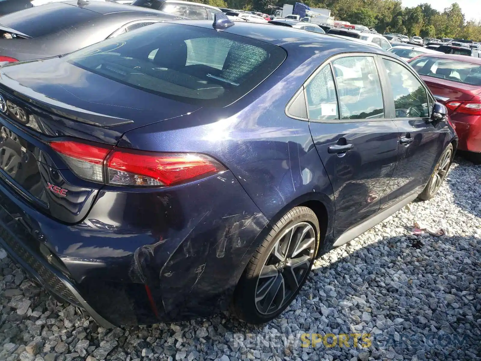 4 Photograph of a damaged car 5YFT4RCE9LP017208 TOYOTA COROLLA 2020