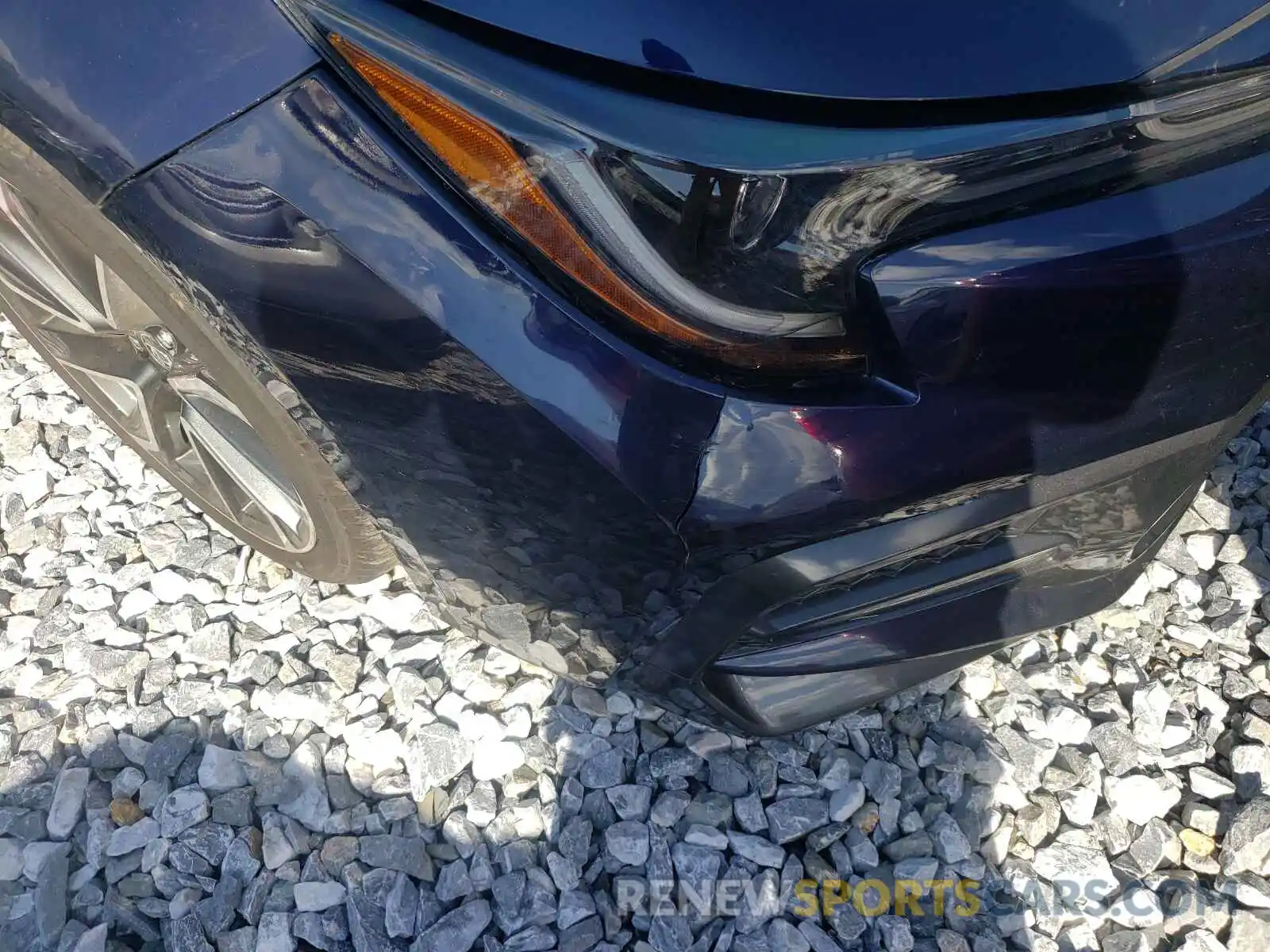 9 Photograph of a damaged car 5YFT4RCE9LP017208 TOYOTA COROLLA 2020