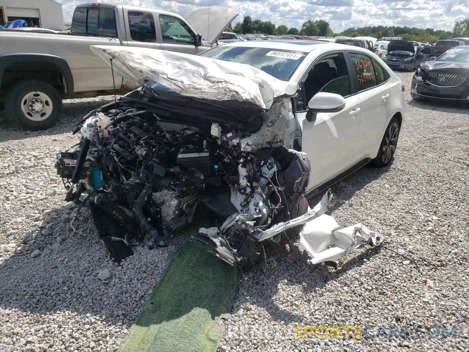 2 Photograph of a damaged car 5YFT4RCE9LP038642 TOYOTA COROLLA 2020