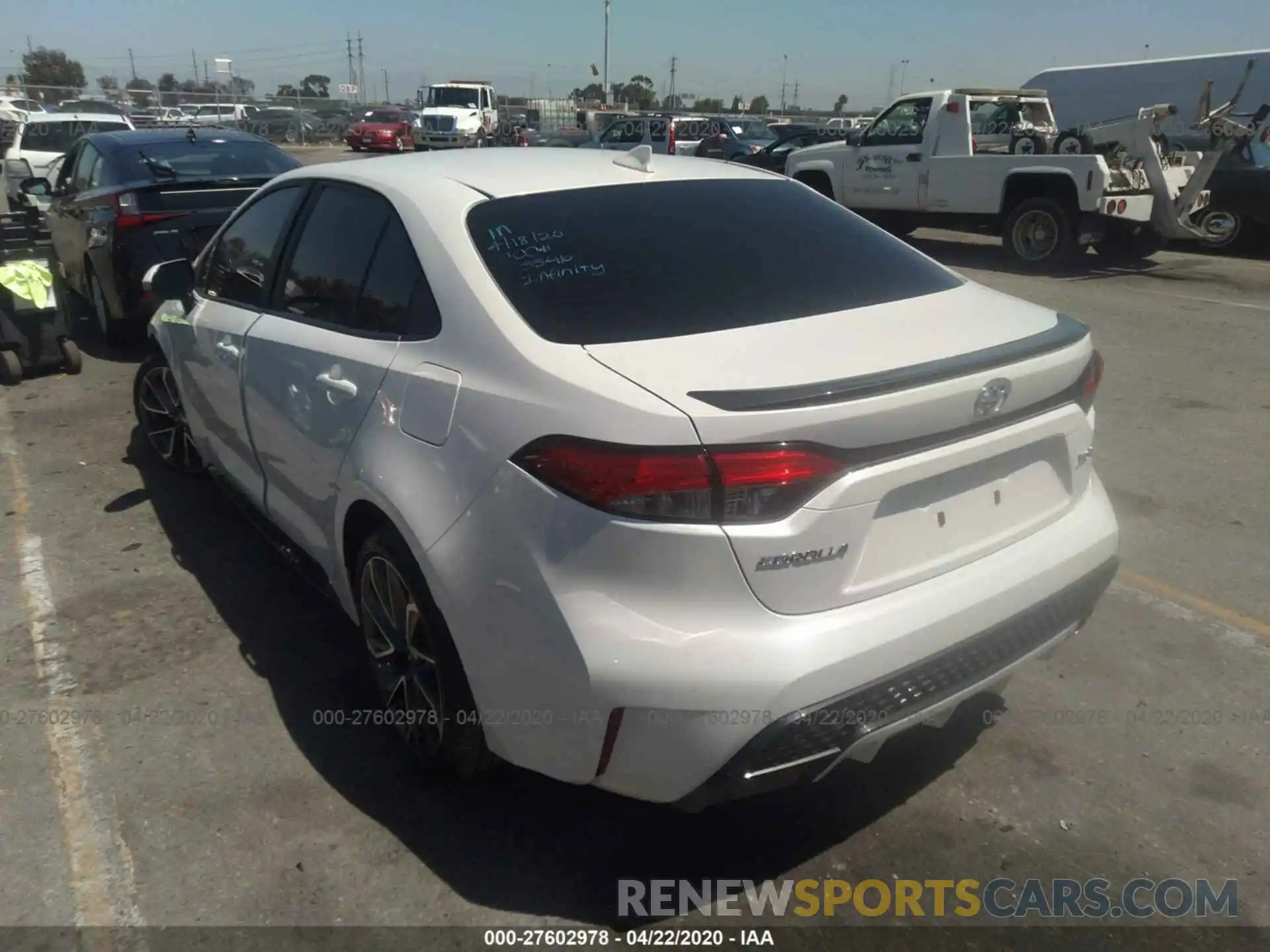 3 Photograph of a damaged car 5YFT4RCE9LP040018 TOYOTA COROLLA 2020