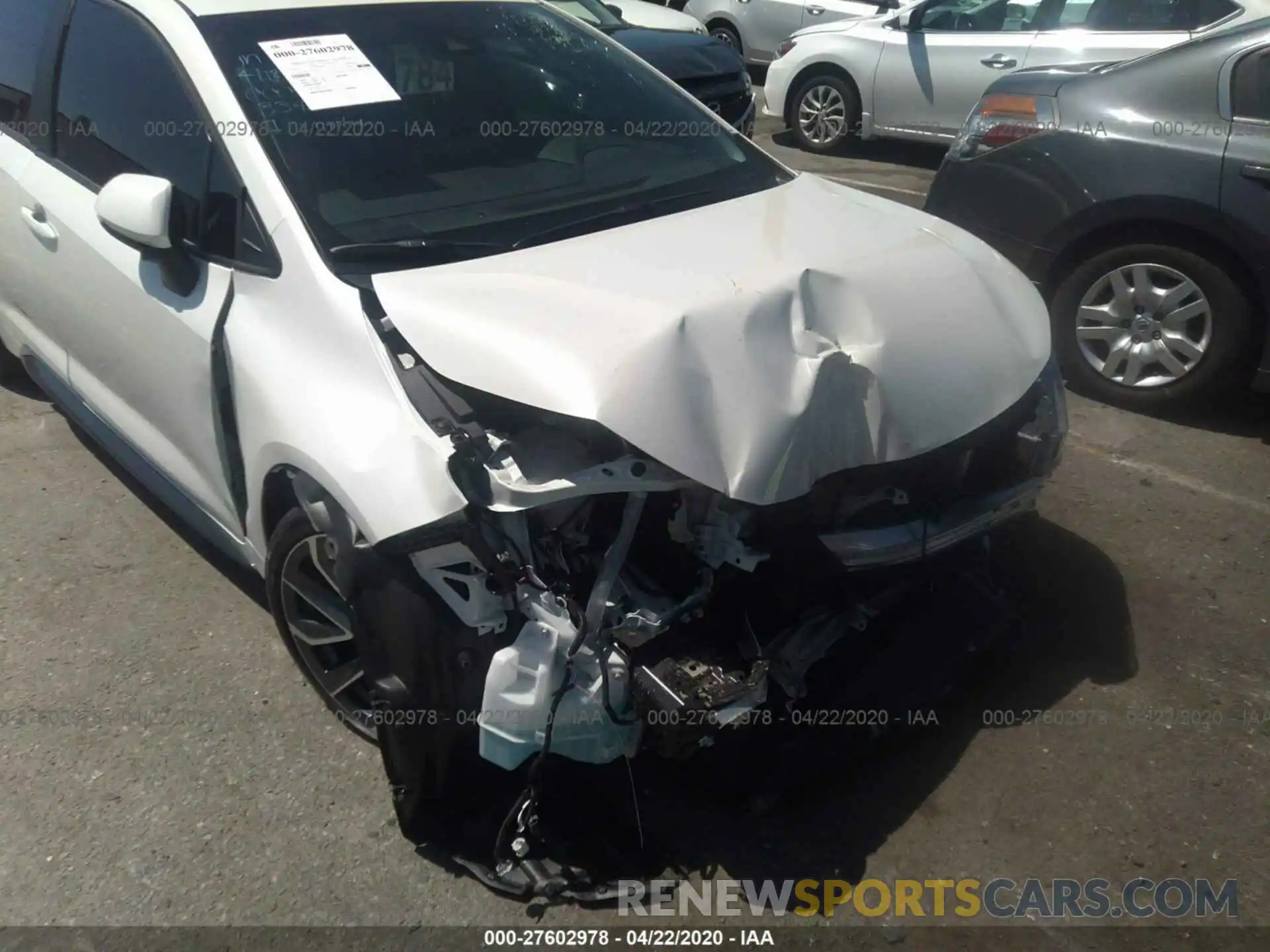 6 Photograph of a damaged car 5YFT4RCE9LP040018 TOYOTA COROLLA 2020